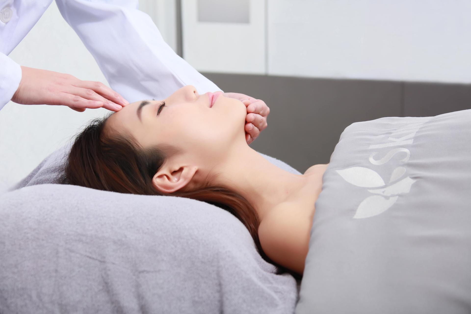 Skinmax Medical Laser Center - Beauty Experience｜Causway Bay | Tsim Sha Tsui | Tsuen Wan | Yuen Long | Sha Tin | Tseung Kwan O - Thumbnail 4