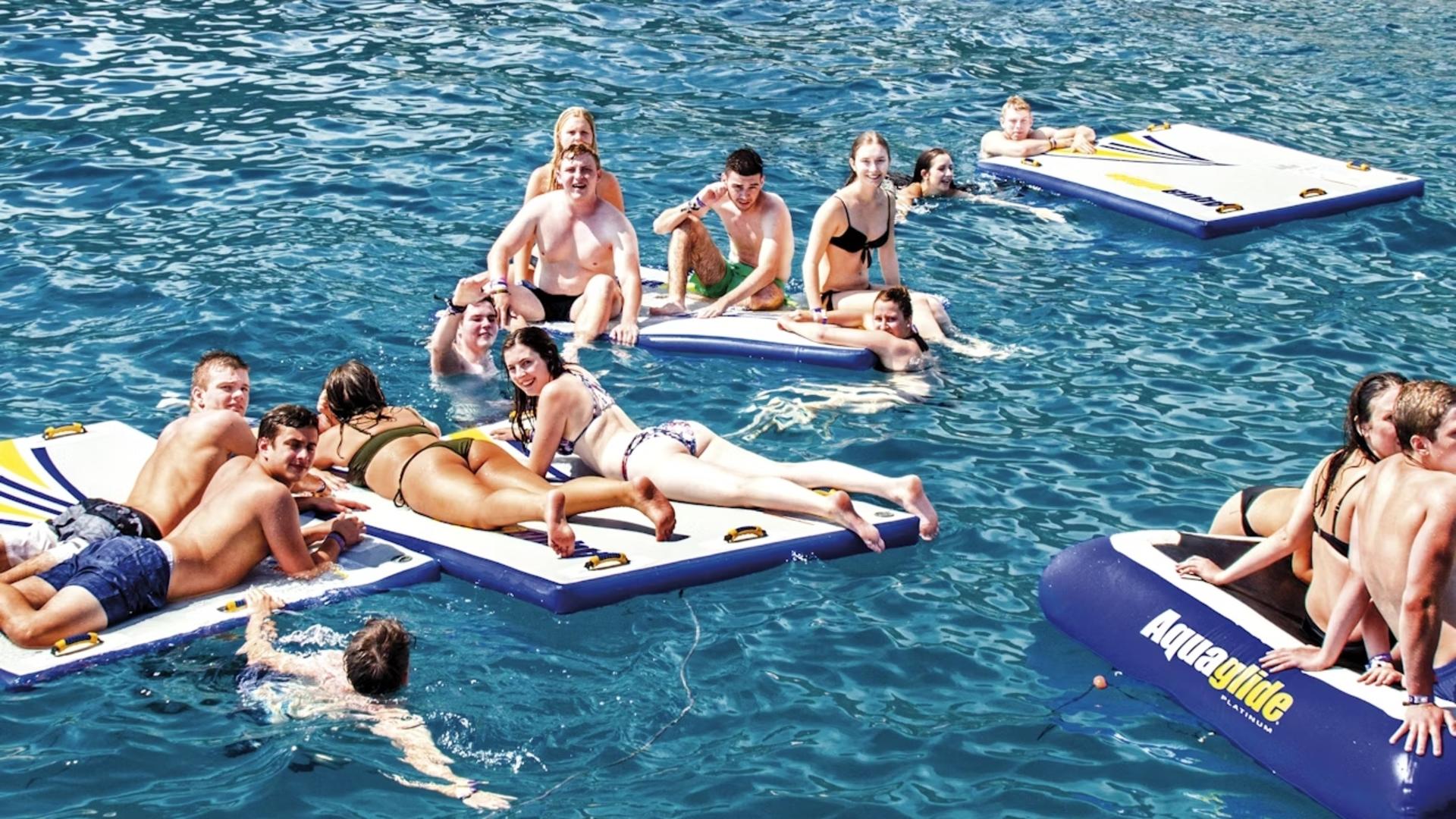 Catamaran tour from Fenals with barbecue in Costa Brava - Thumbnail 4