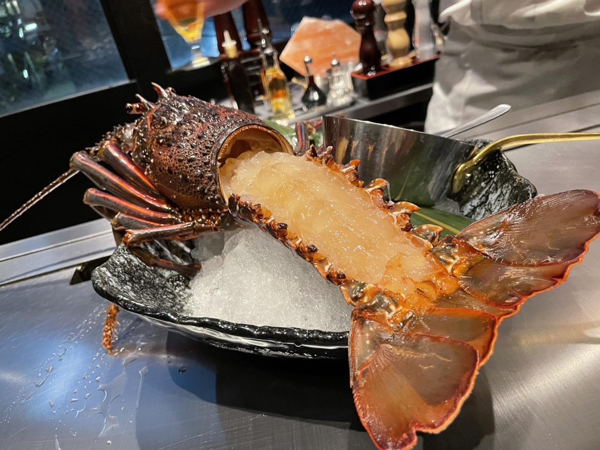 Nakanoshima Creative Teppanyaki Kurabito Osaka - Thumbnail 3