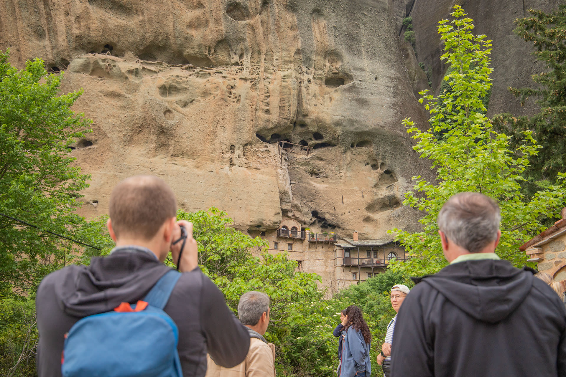 Midday monasteries and hidden caves bus tour in Meteora - Thumbnail 19