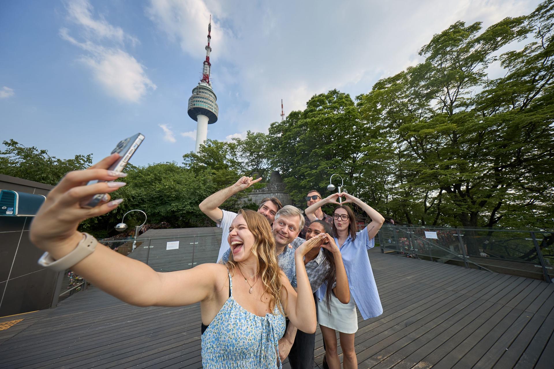 Best Seoul Palaces & N Seoul Tower Tour (Half & Full Day) - Thumbnail 12