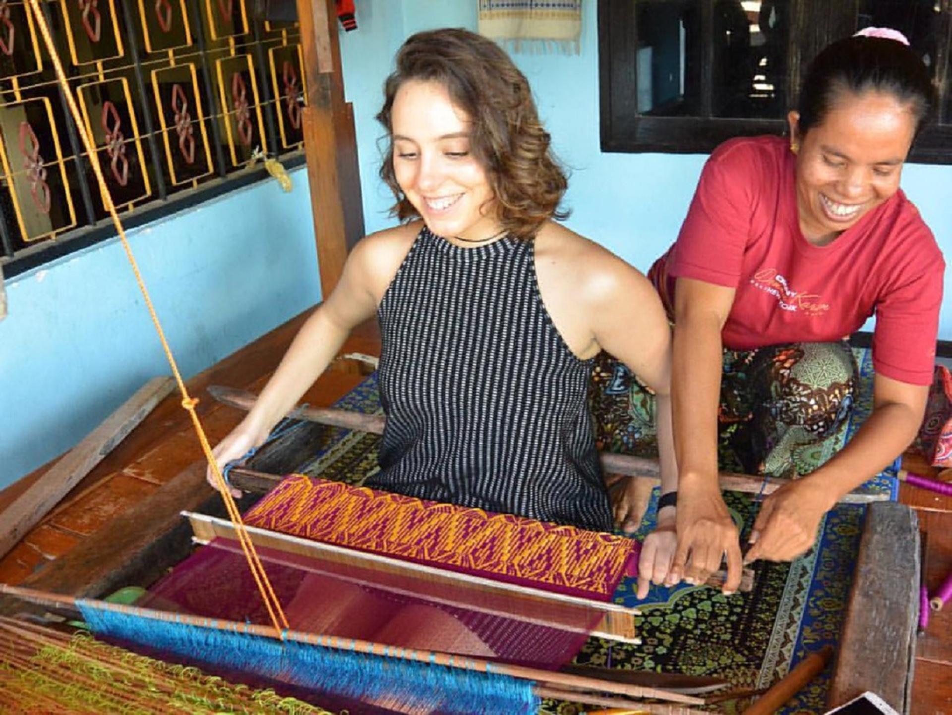 Lombok Waterfalls & Weaving Village Full-Day Tour - Thumbnail 5