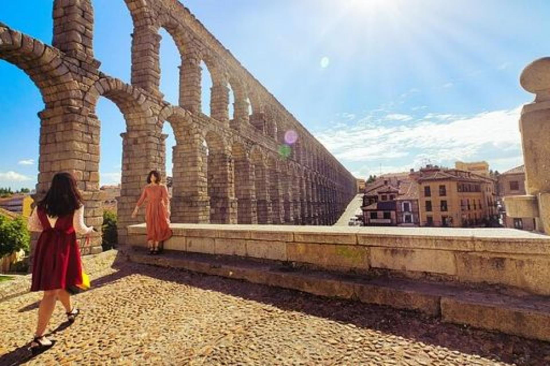 From Madrid: Segovia & Avila Day Trip with Optional Gourmet Lunch - Thumbnail 3