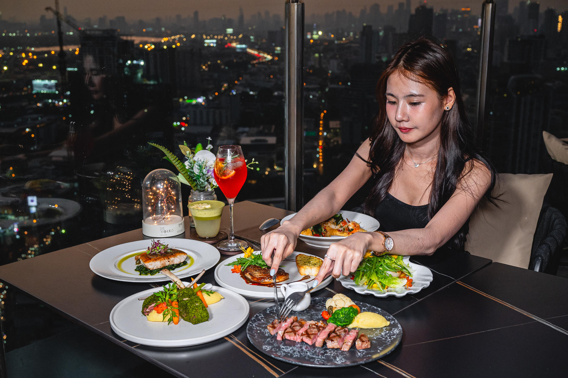 Cielo Sky Bar & Restaurant Rooftop - Thumbnail 40