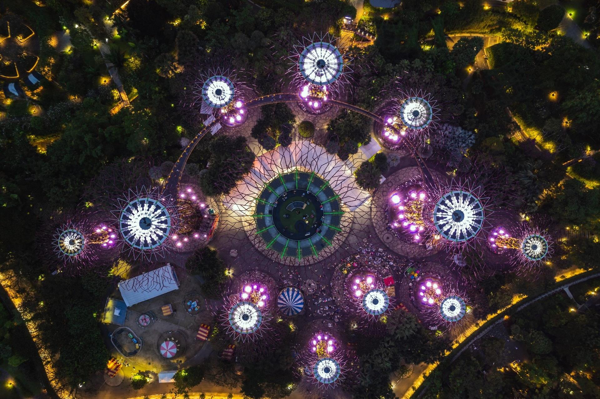Singapore River Cruise & Light Shows Evening Tour - Thumbnail 5