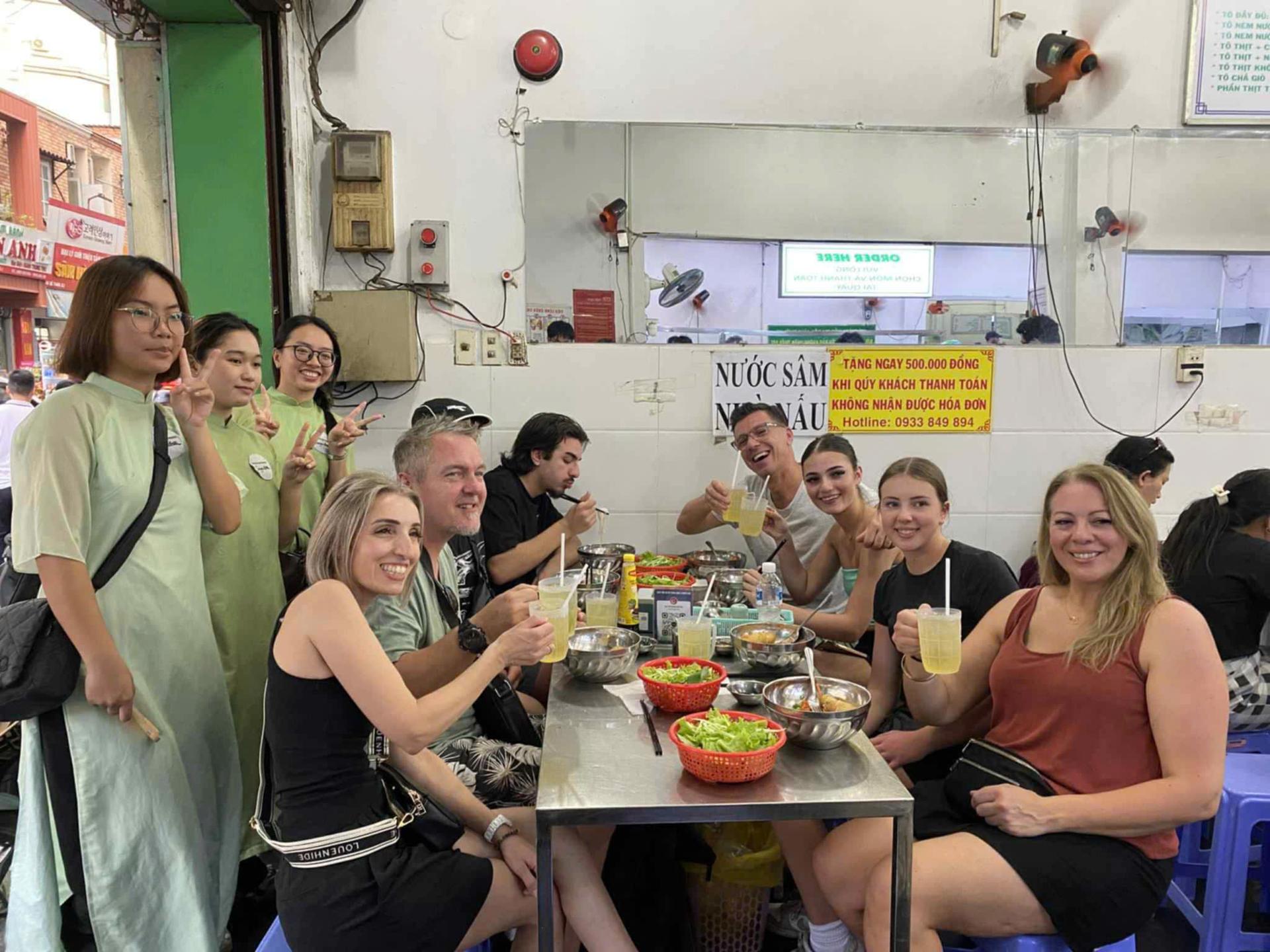 Ho Chi Minh City: Street Food Tour with 12 Tastings - Thumbnail 23