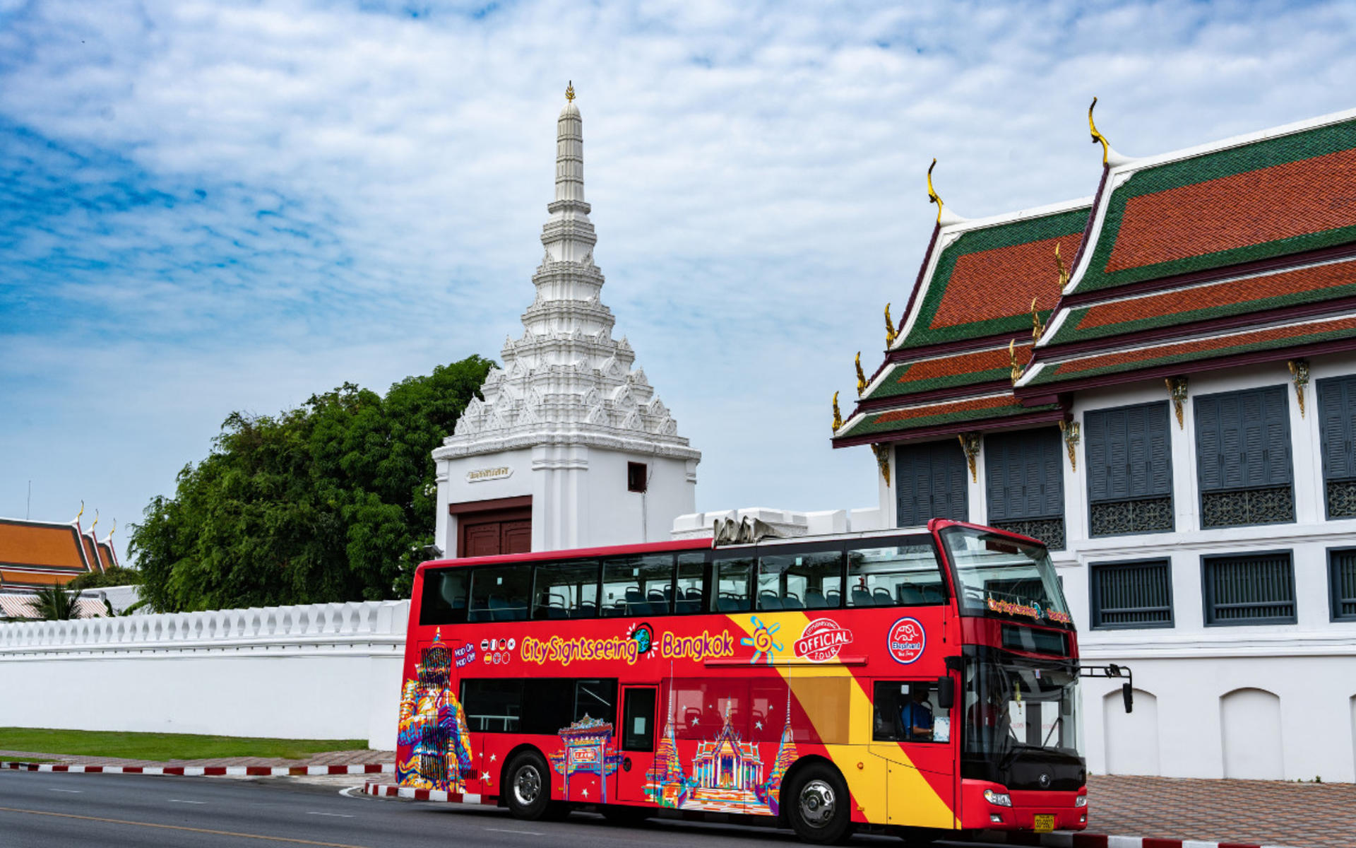 Bangkok Hop-On Hop-Off Bus Tour by Elephant Bus Tours - Thumbnail 12