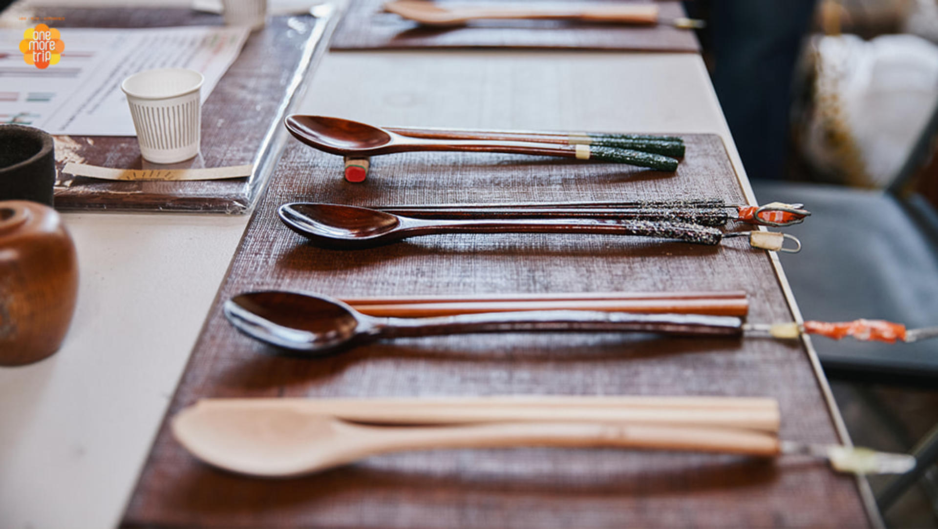 MakingExperienceTraditional Mother-of-pearl Lacquered Spoon in Seoul - Thumbnail 6
