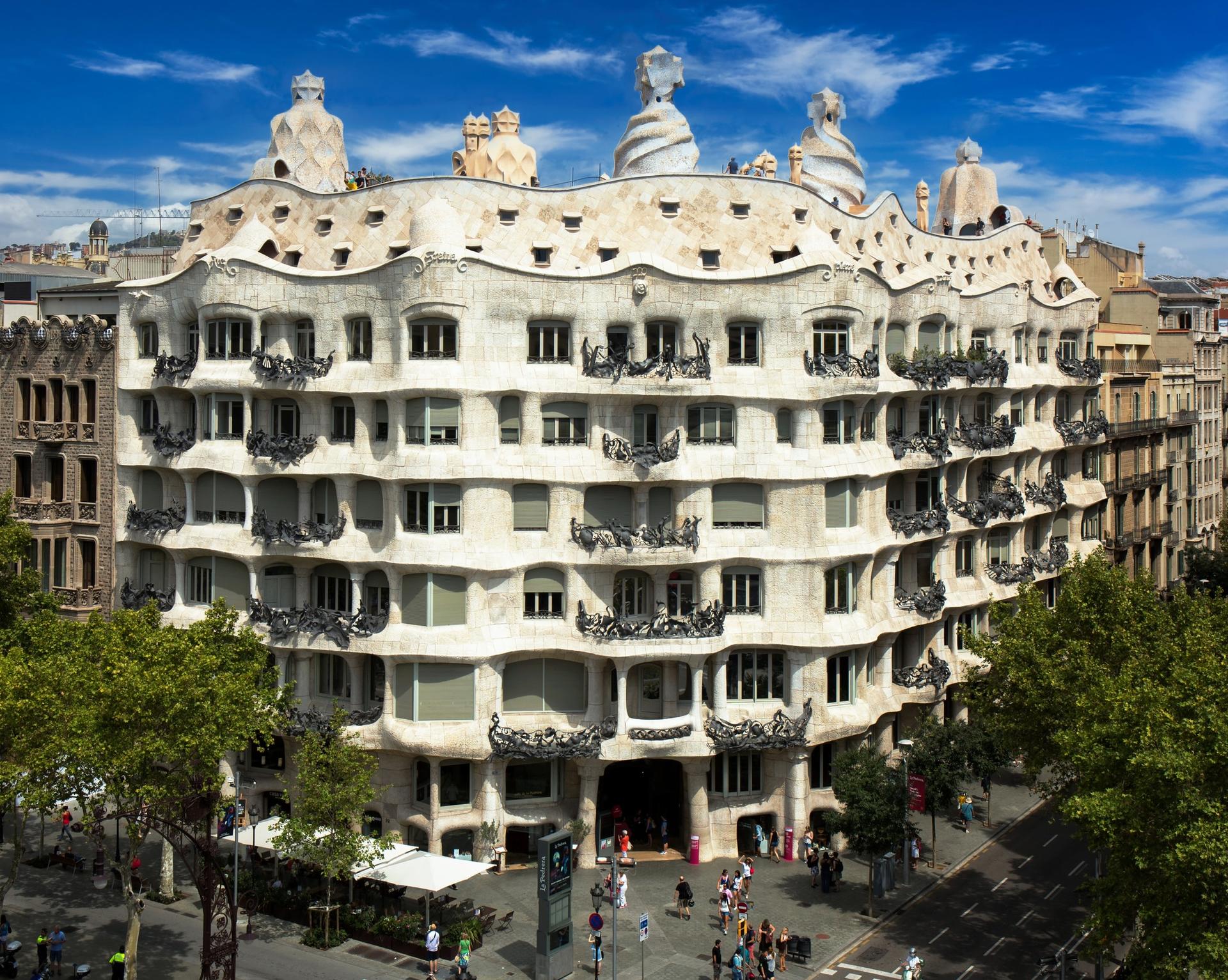 Barcelona: La Pedrera-Casa Mila Ticket & Audio Guide Option - Image 1