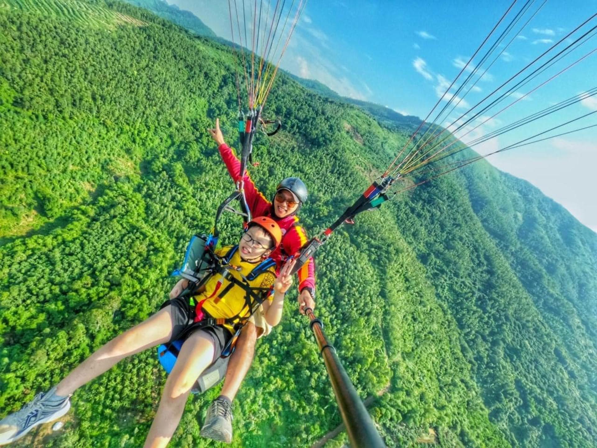 Hanoi Paragliding Tour – With Round-Trip Transfer to the Flying Site - Thumbnail 20