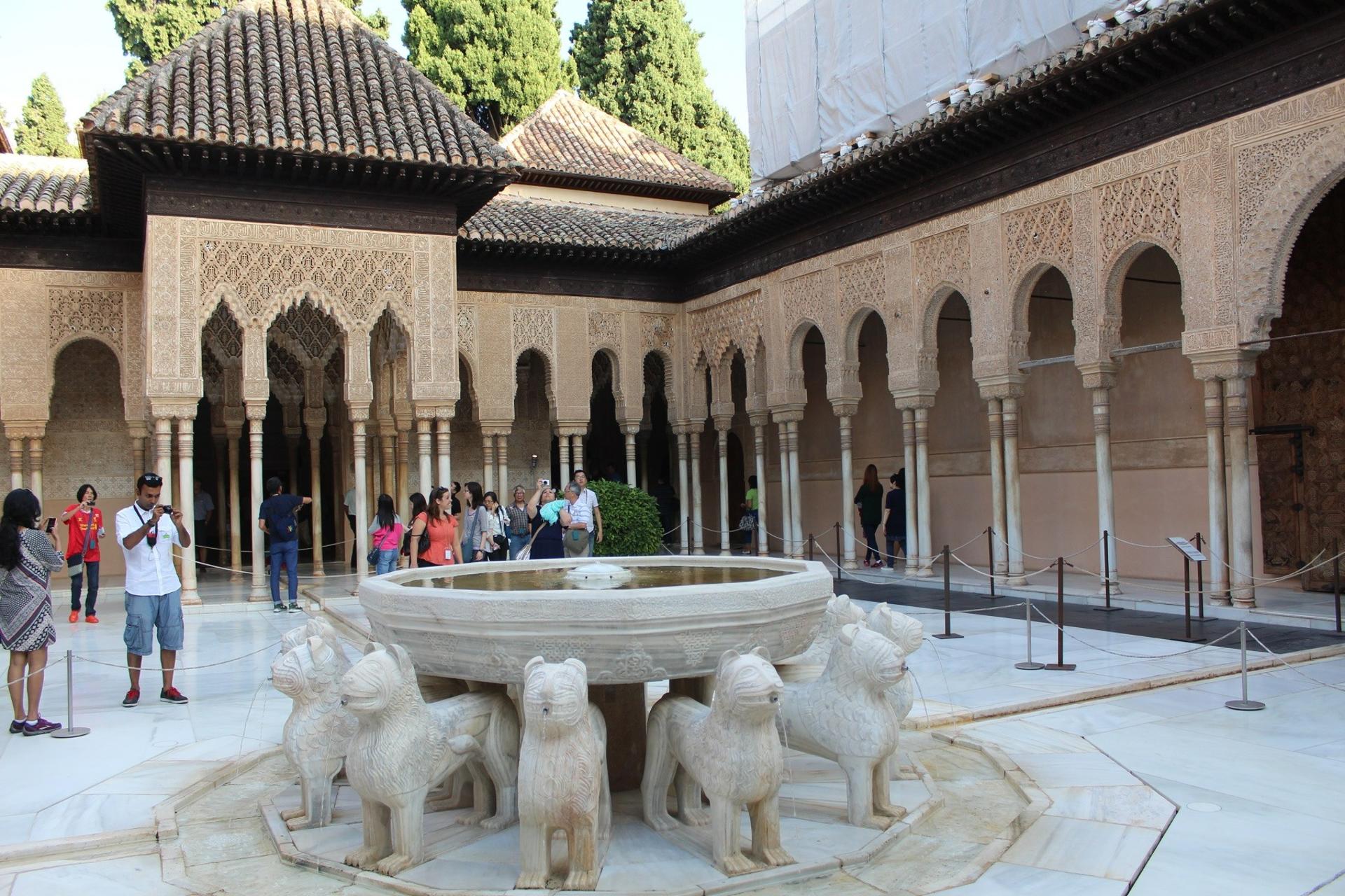 Granada, Alhambra & Generalife Tour from Costa del Sol - Thumbnail 2