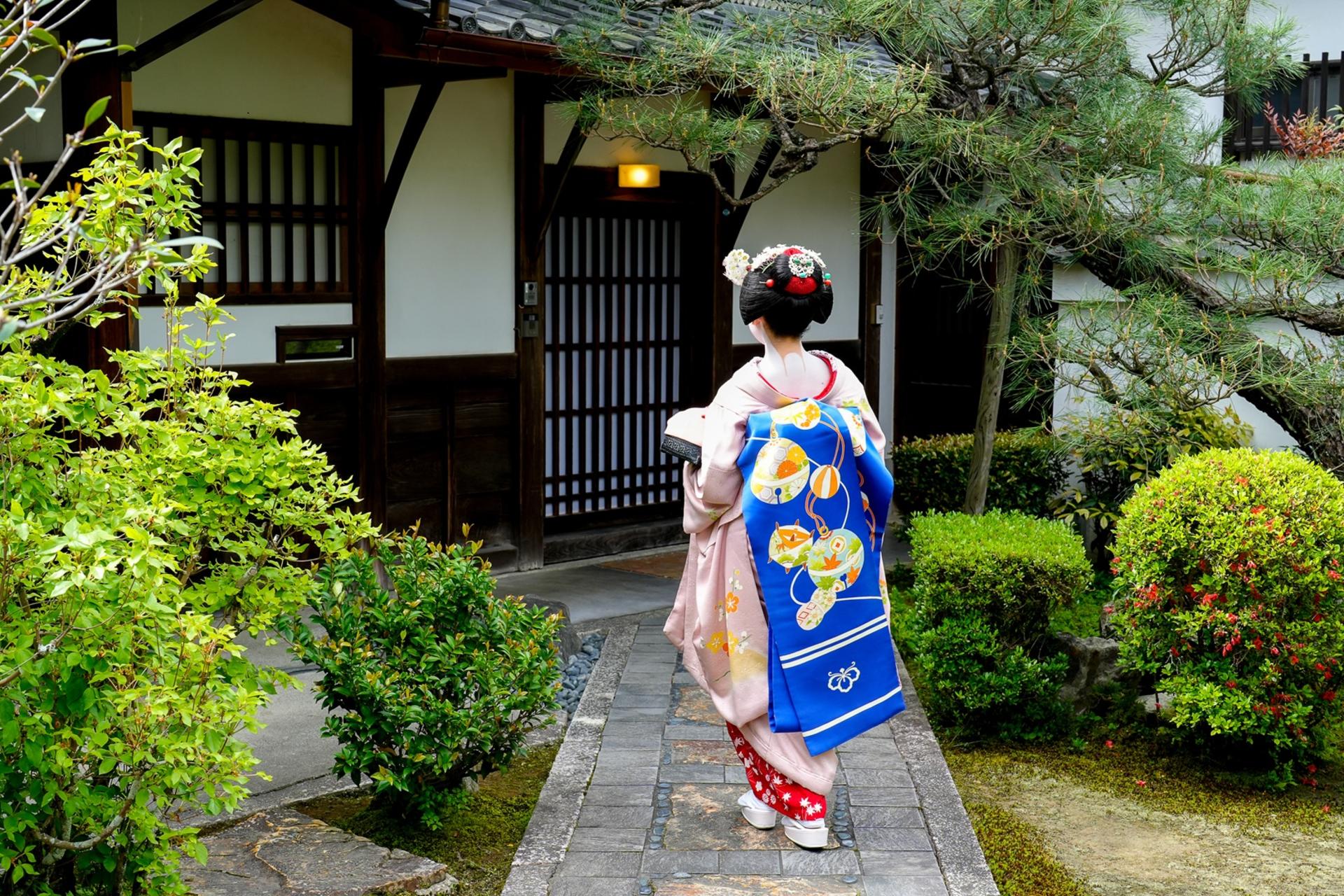 Kyoto Exclusive Temple Maiko Dance Zen Garden and Tea Experience - Thumbnail 18