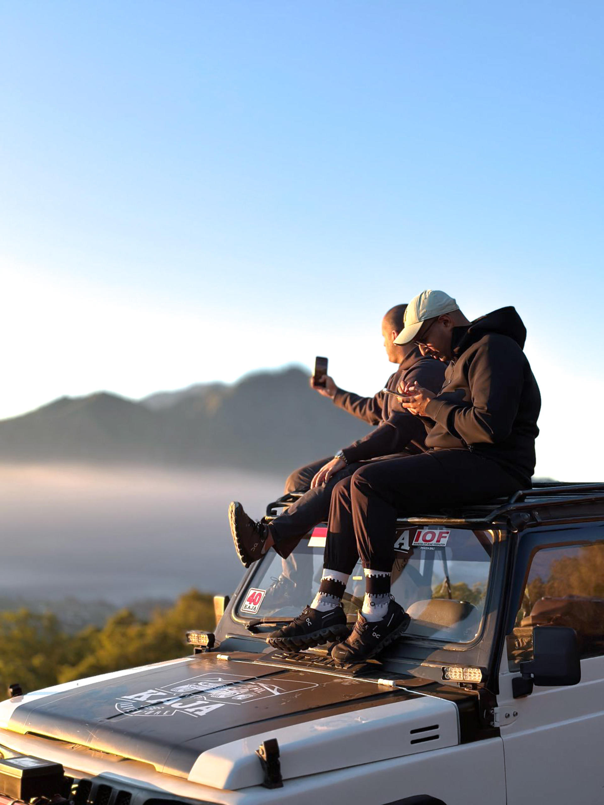 Mount Batur 4WD Jeep Sunrise with Photographer and Custom Jeep Color - Thumbnail 10