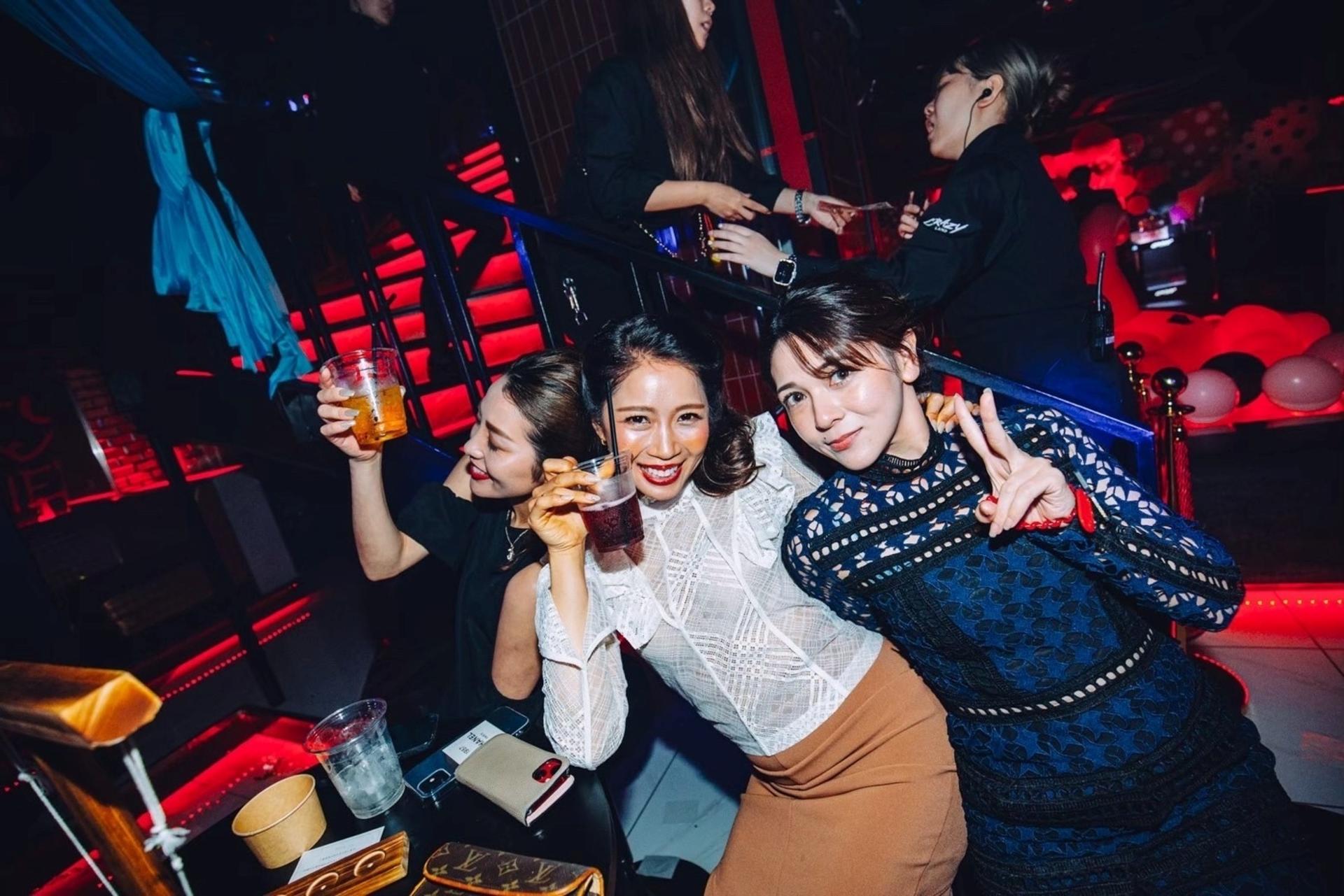Osaka Shinsaibashi: CRAZY LAND by CHEVAL Nightclub Admission Ticket - Thumbnail 27