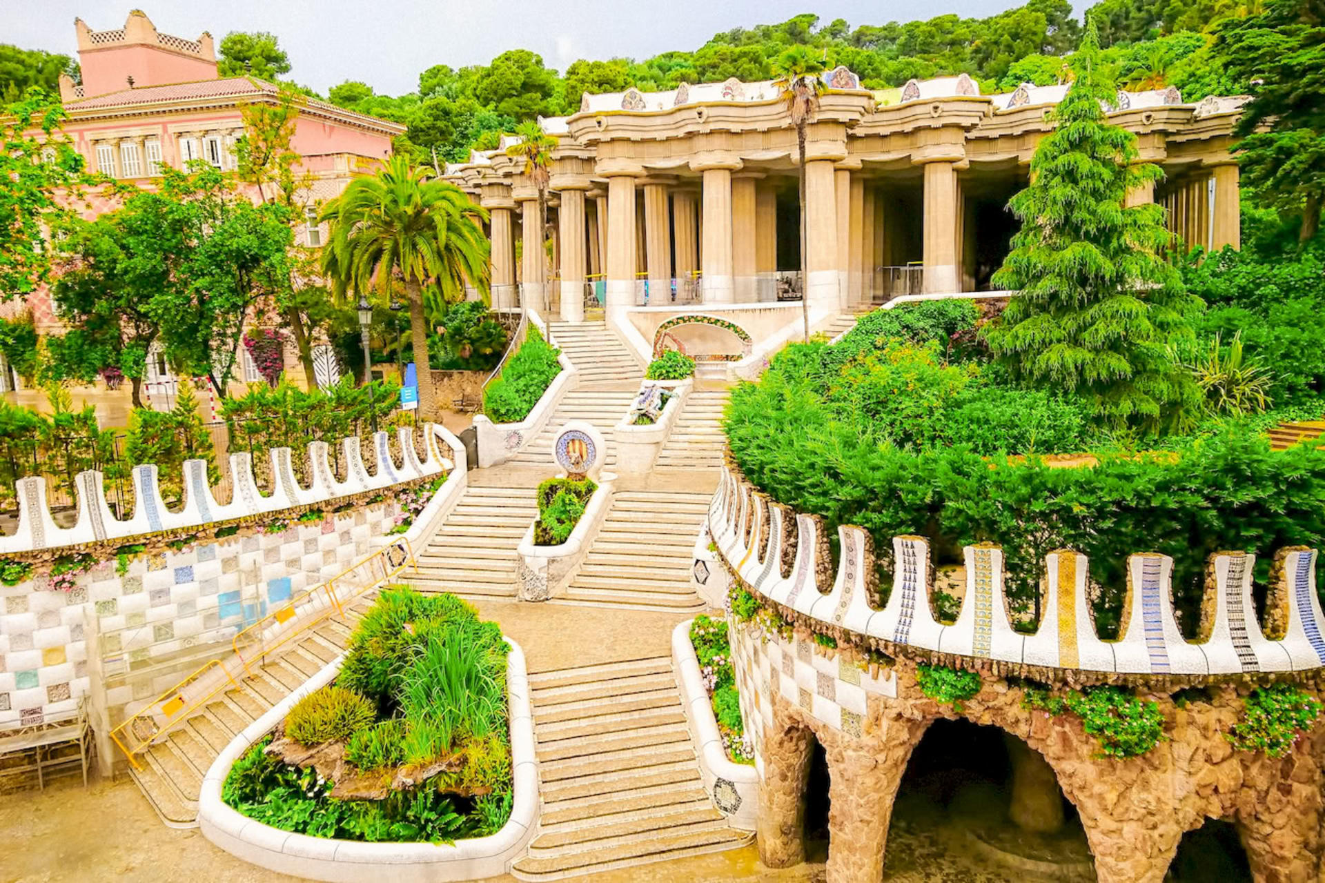 Sagrada Familia & Park Guell Guided Tour - Thumbnail 2