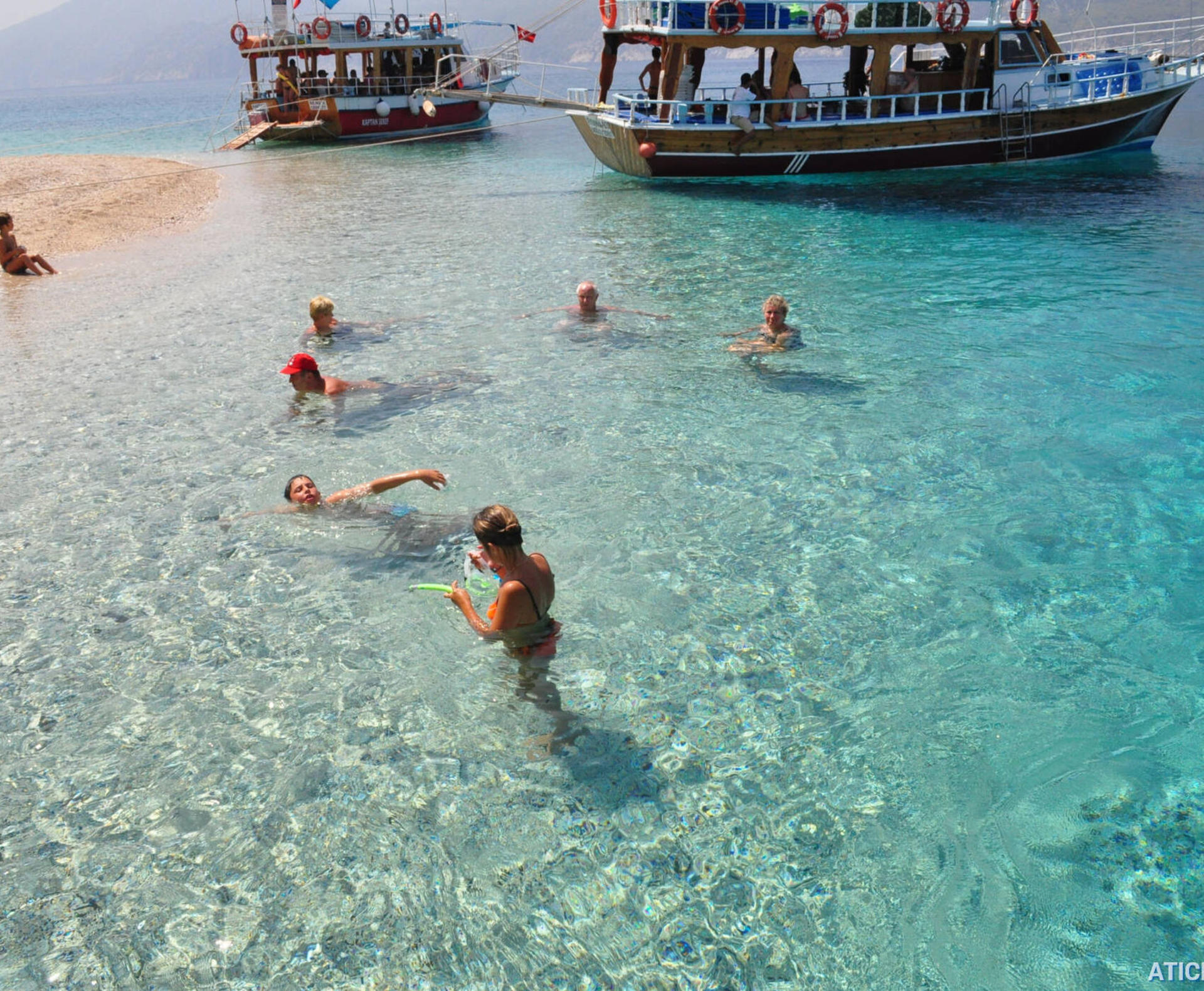 Suluada Island Sunset Boat Tour with Transfers - Thumbnail 15