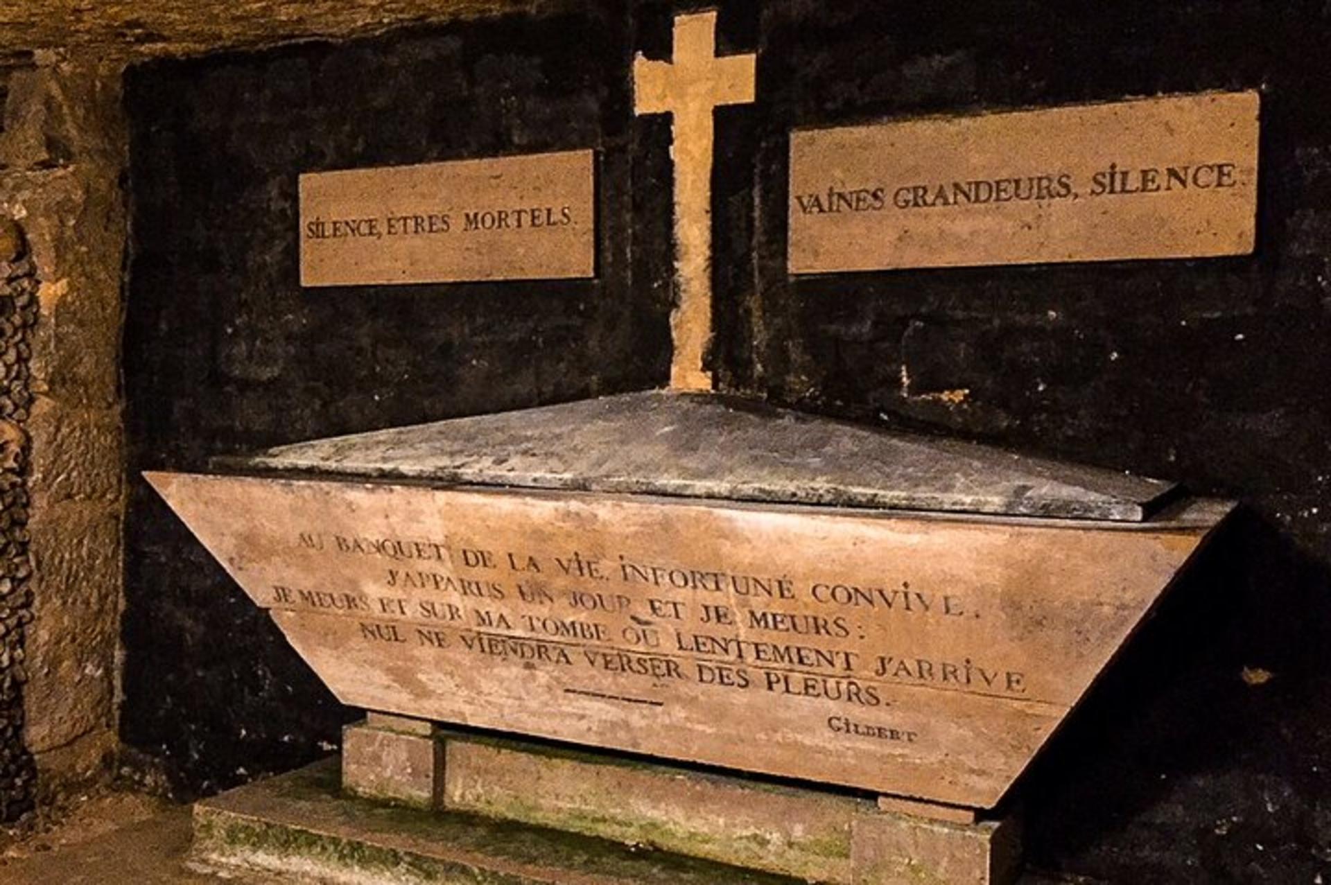Paris Catacombs Tour: Semi-private VIP with Restricted Access - Thumbnail 3