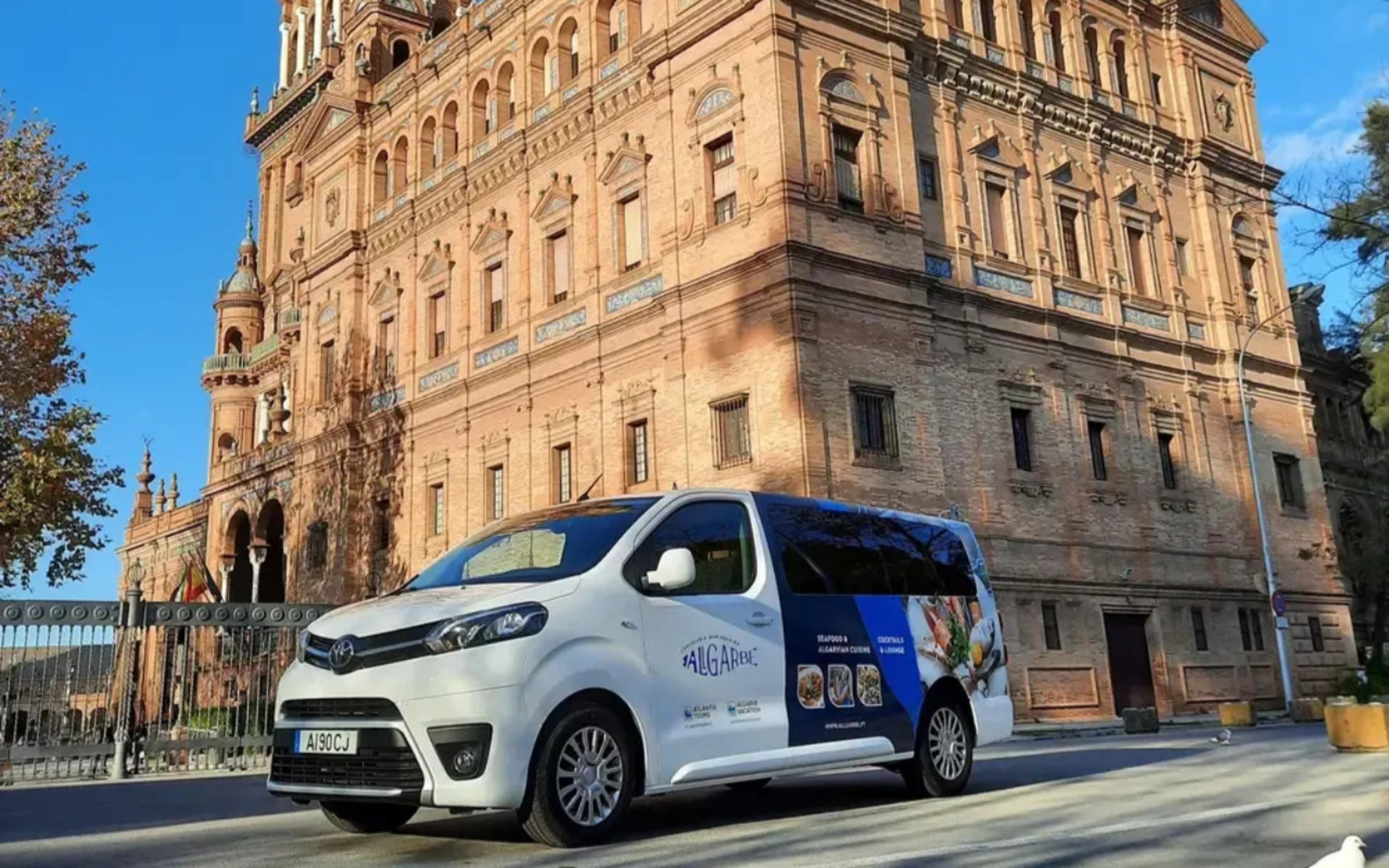 City of Seville Full-Day Guided Tour with Hotel Transfer - Thumbnail 4