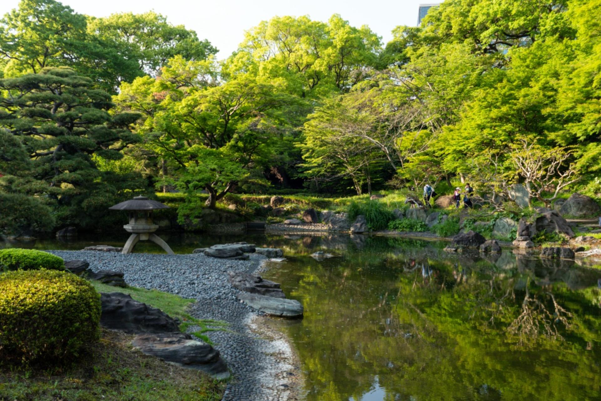 Tokyo: Imperial Palace & Shogun Castle Walking Tour - Thumbnail 12