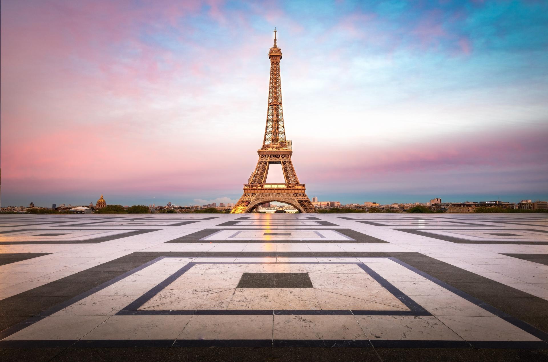 Eiffel Tower Tour with Optional Seine River Sightseeing Cruise - Thumbnail 2