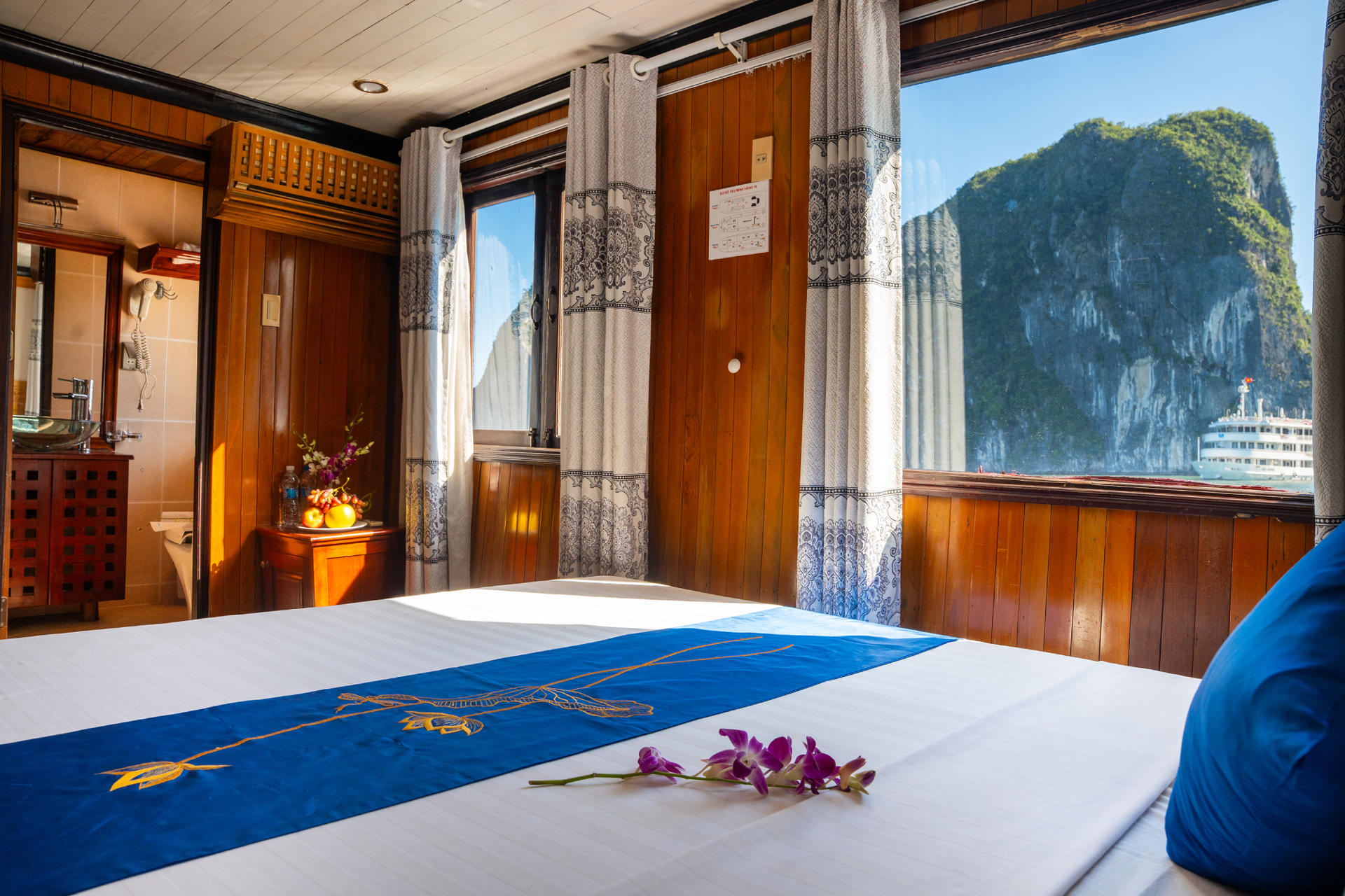 Freedom Cruise 2D1N: Ha Long Bay with Sung Sot & Ti Top - Thumbnail 5