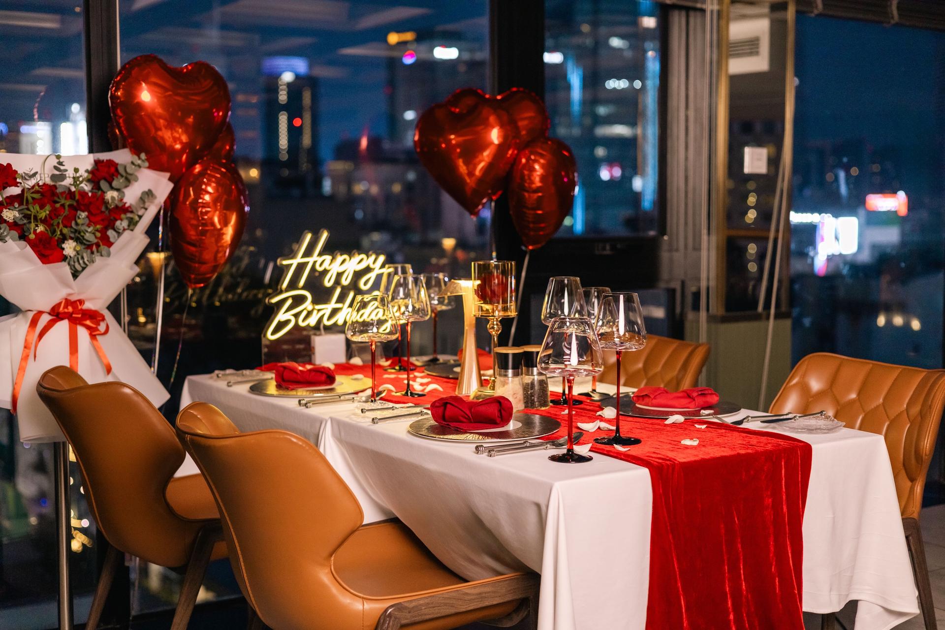 Cloud Nine Saigon: Exclusive Rooftop Dining Experience - Thumbnail 6