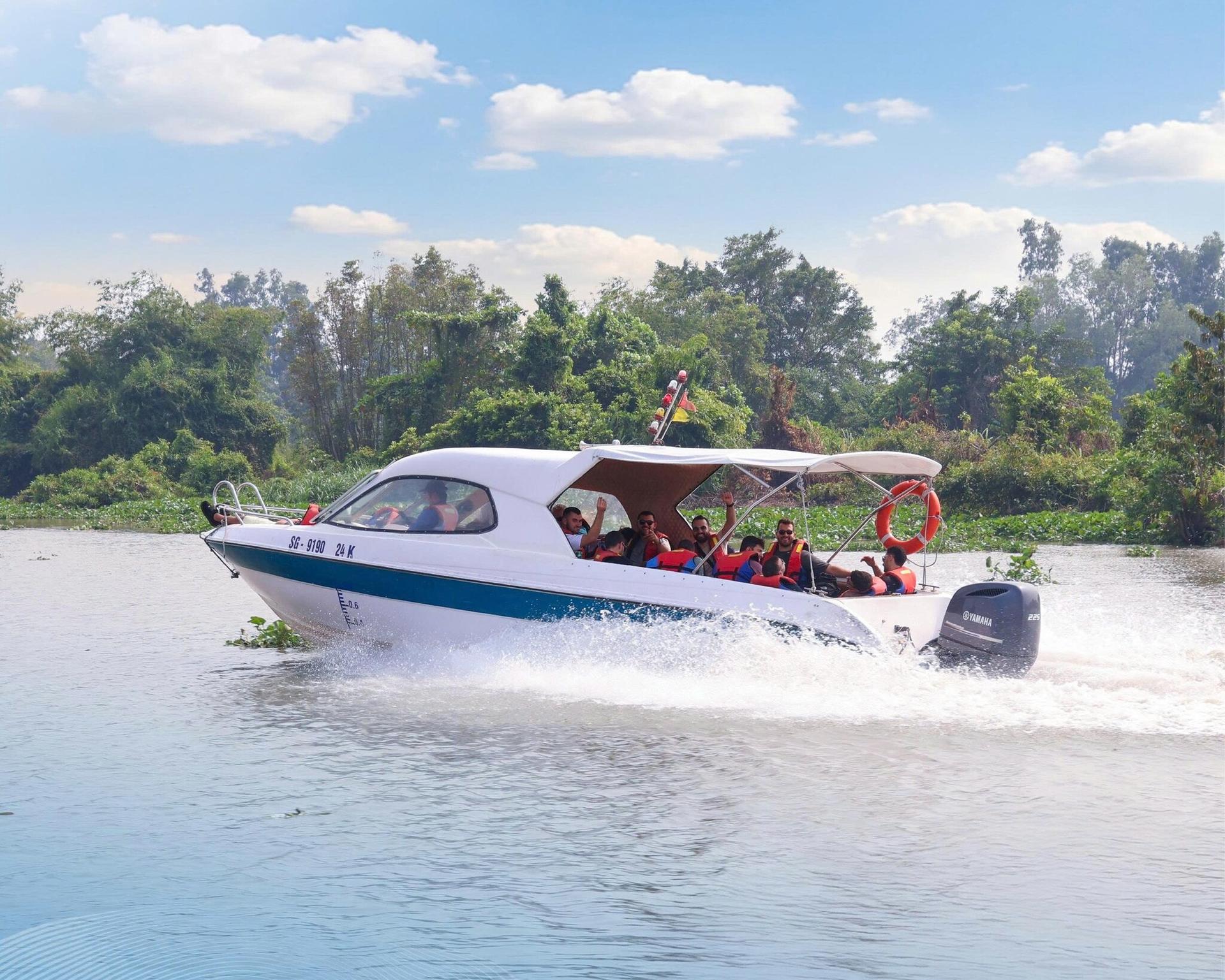 Cu Chi Tunnels: Luxury Speedboat Signature Experience - Image 1