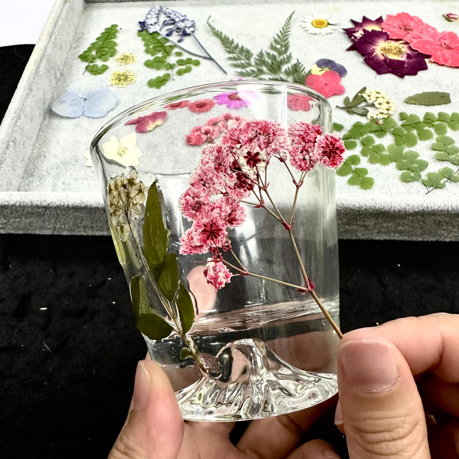 Bing Shu Lab | Pressed Flower Art Workshop - Thumbnail 5