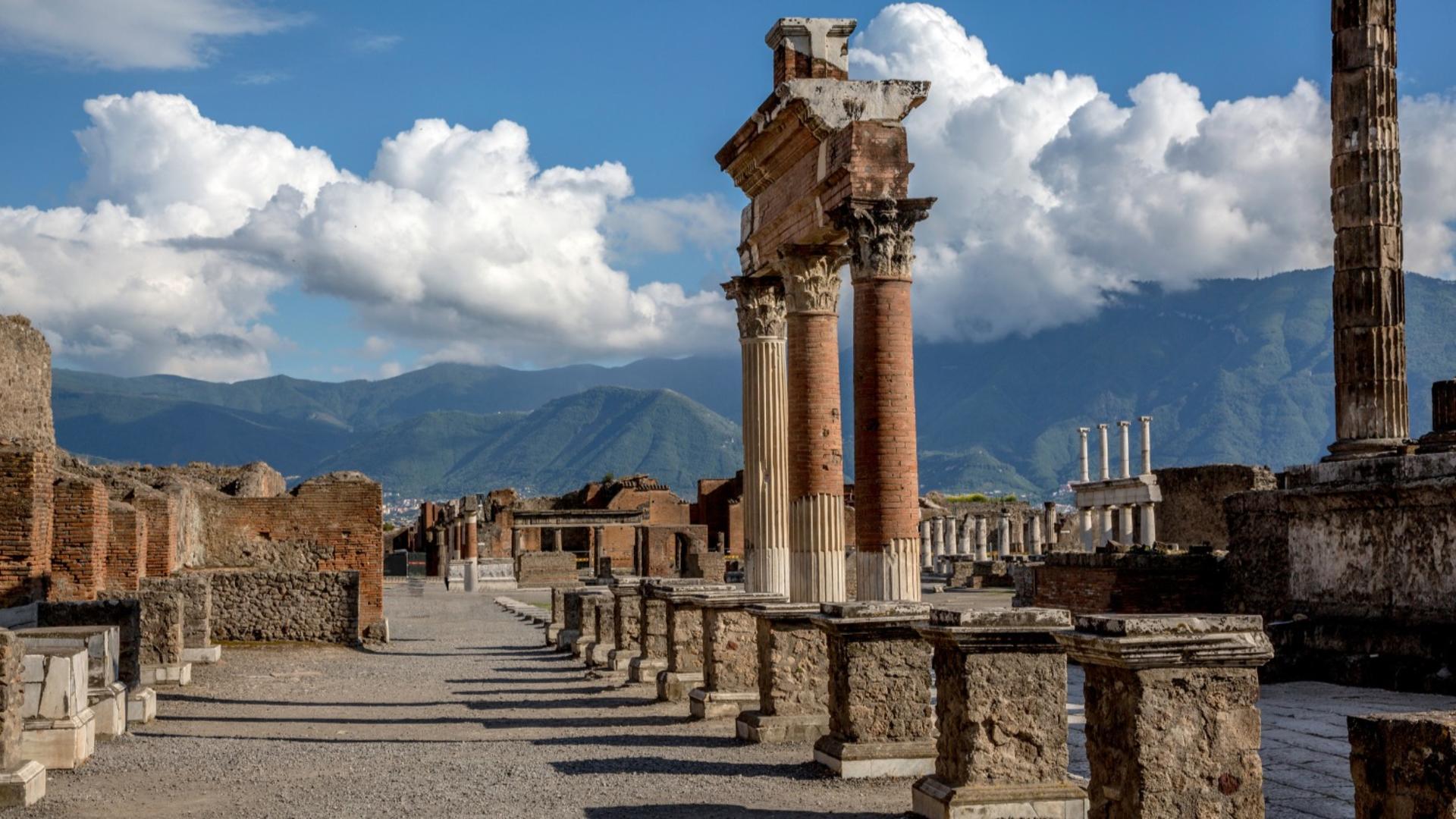 Pompeii and Amalfi Coast private day tour from Rome - Thumbnail 2