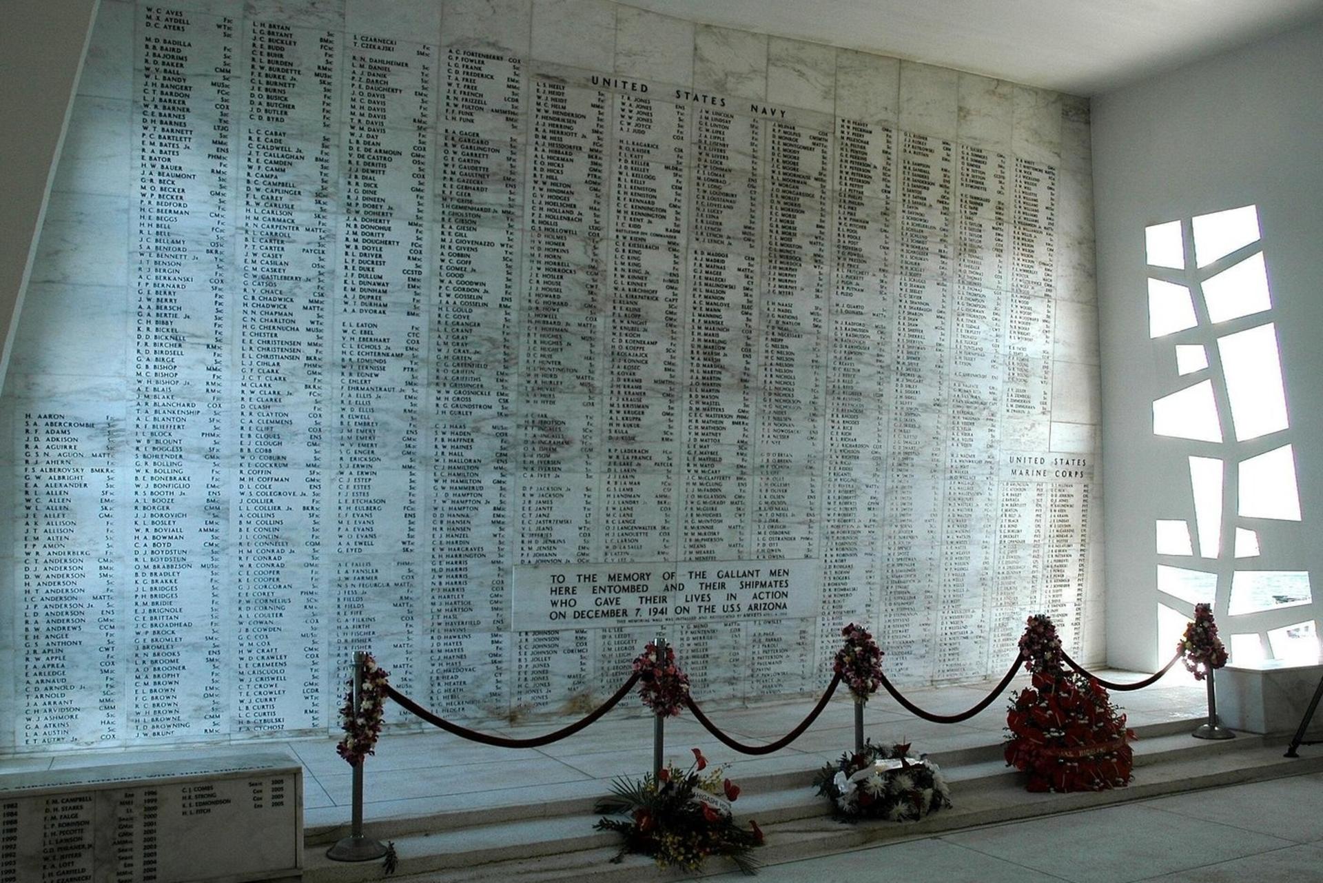Pearl Harbor Remembered Half-Day Tour in Hawaii - Thumbnail 3