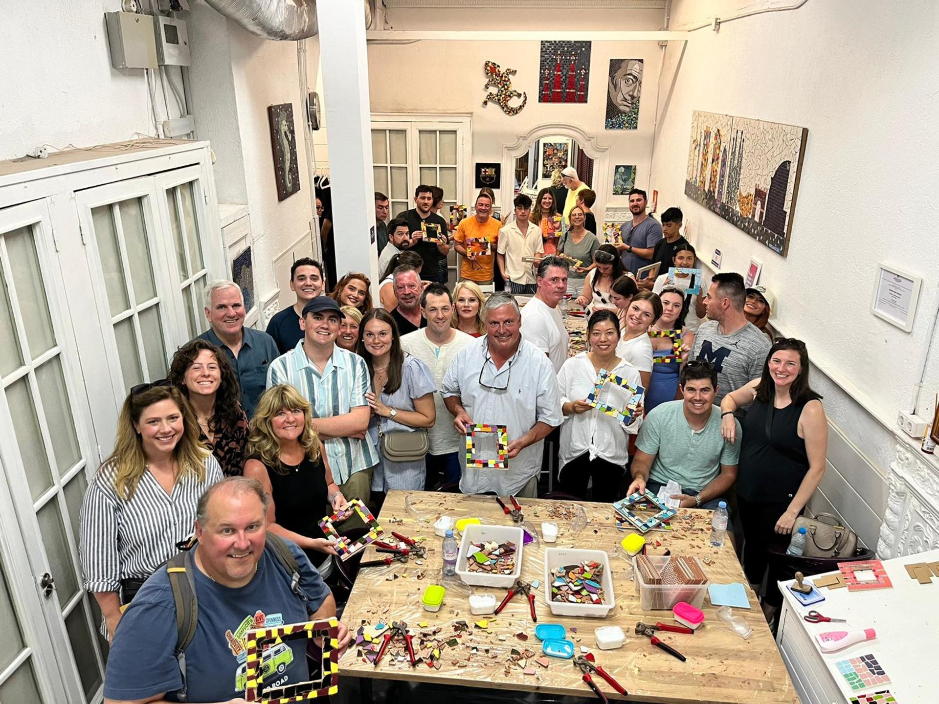 Trencadis Mosaic Class in Barcelona - Thumbnail 16