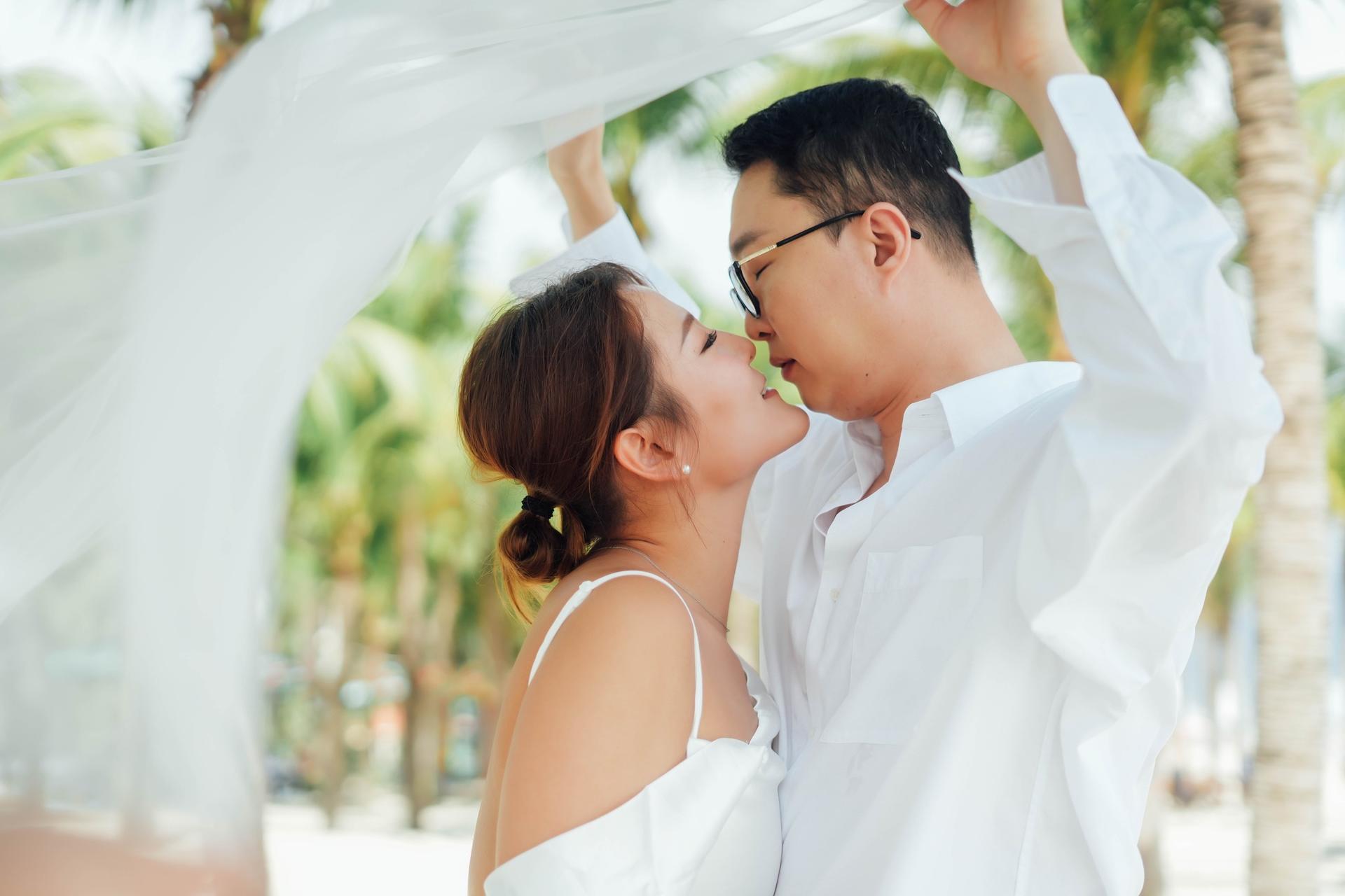 Da Nang: Beach Photoshoot with Professional Photographer - Thumbnail 4