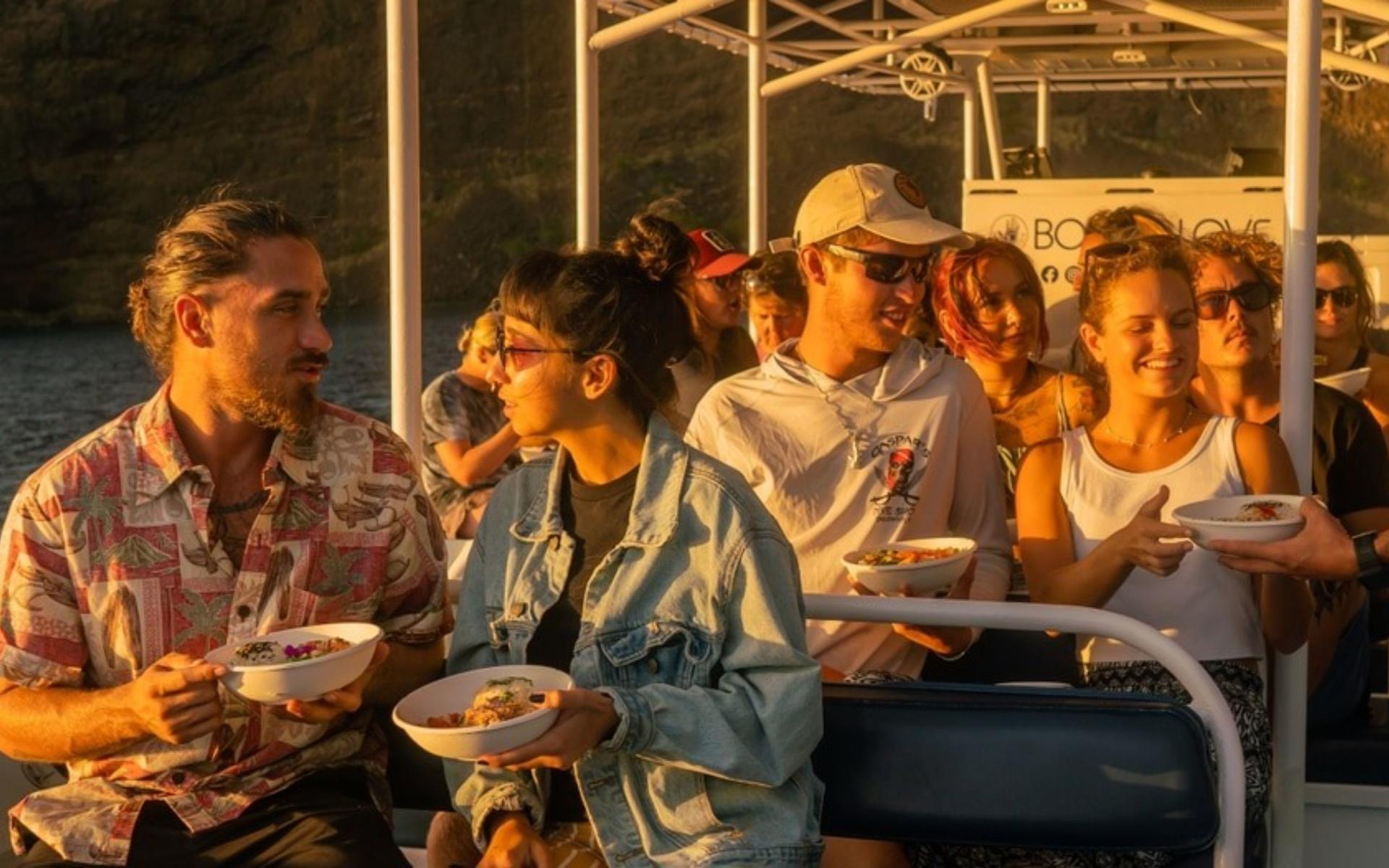 Kona sunset cruise in Big Island - Thumbnail 3
