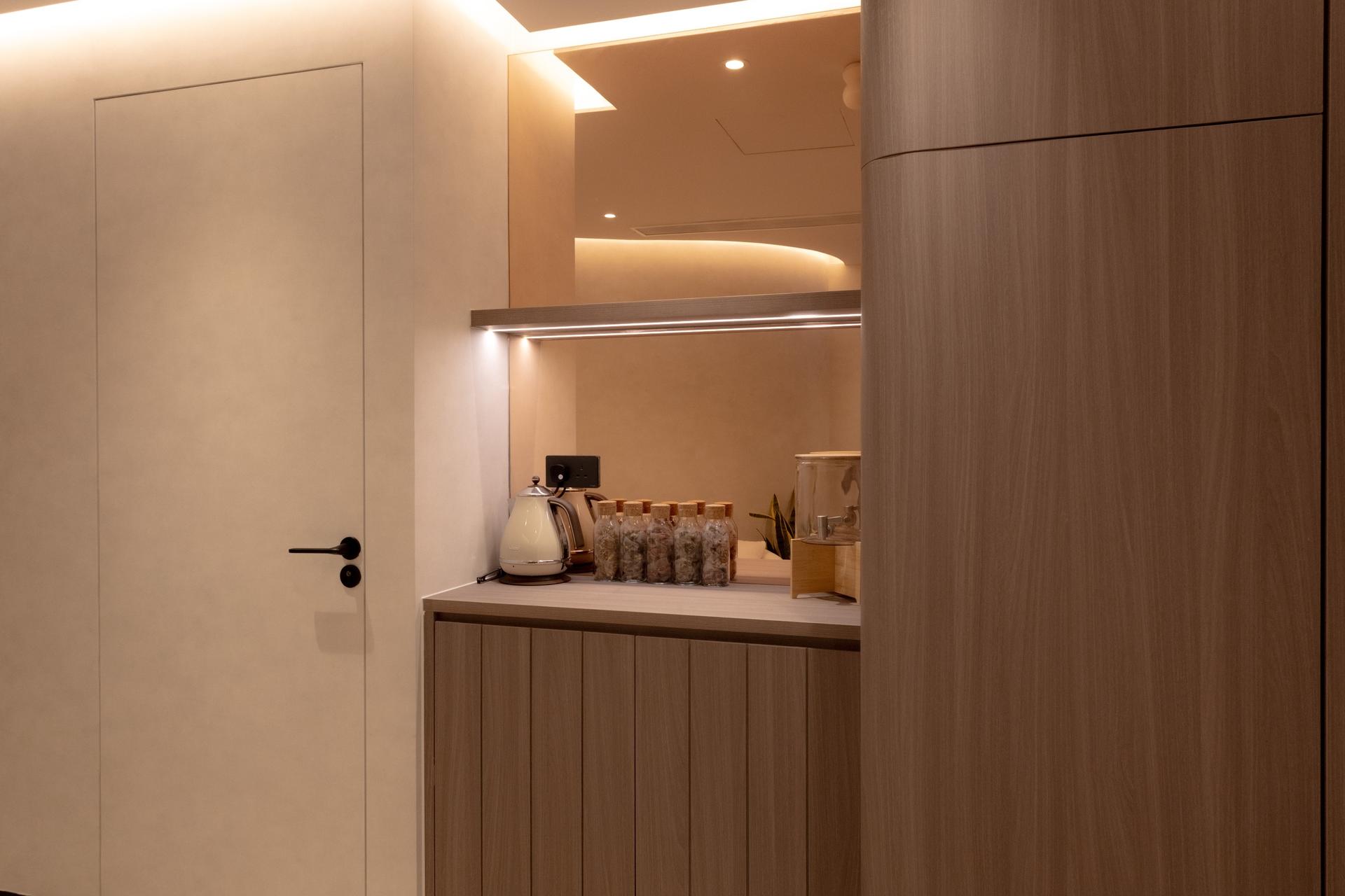 Refinery Beauty-Body Shaping Beauty & Massage Experience | Breast Shaping | Lymphatic Detox | Causeway Bay - Thumbnail 6