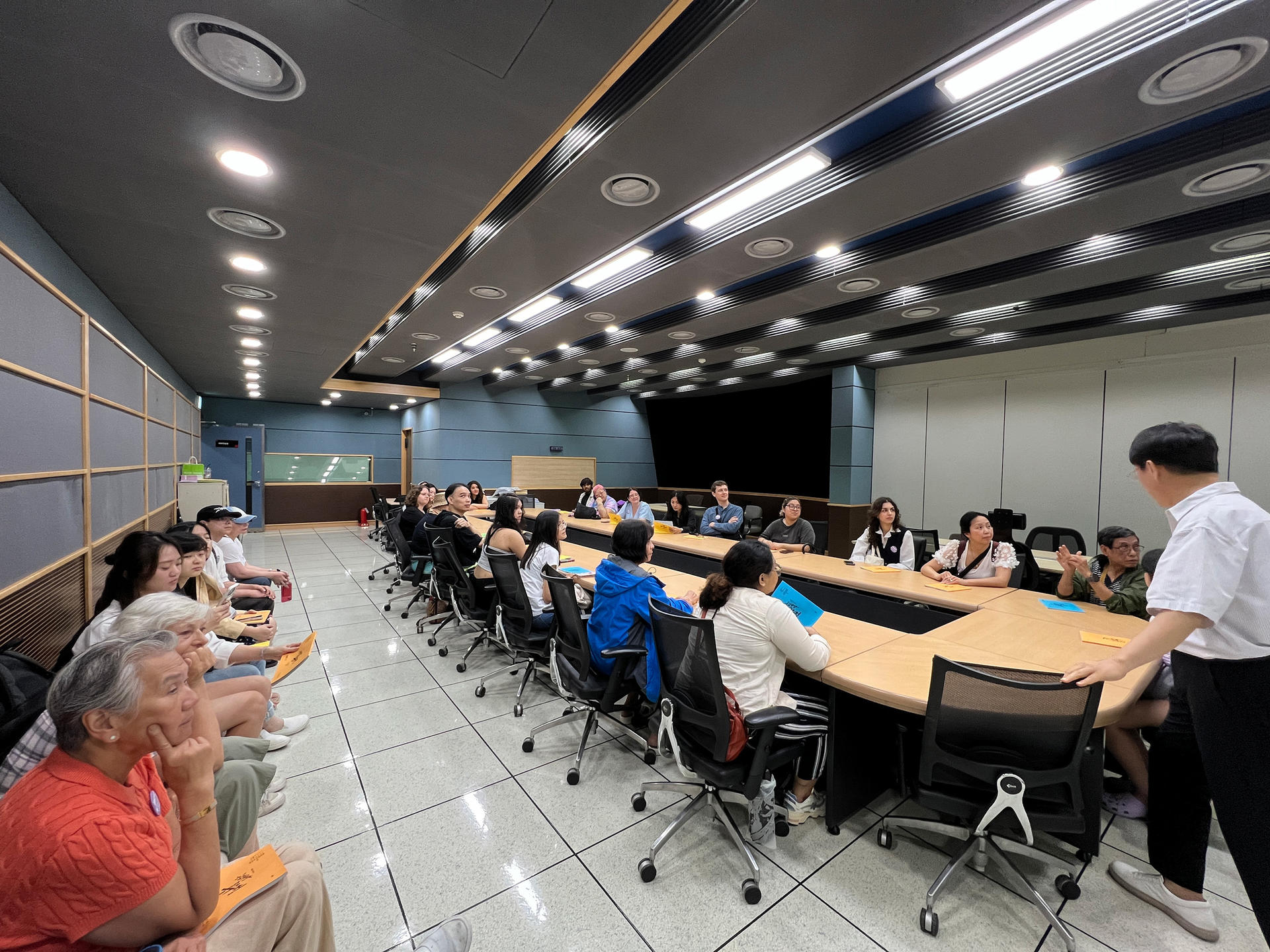 Official MBC Insider Tour: Live K-Drama Filming & VIP Studio Tour - Thumbnail 29