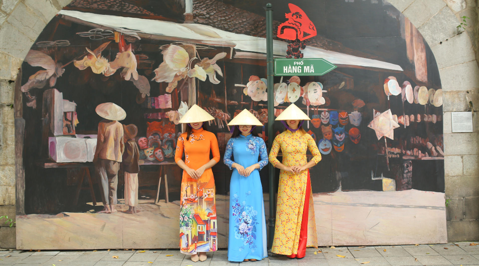 Hanoi Instagram Private Tour by Motorbike or Car - Thumbnail 5