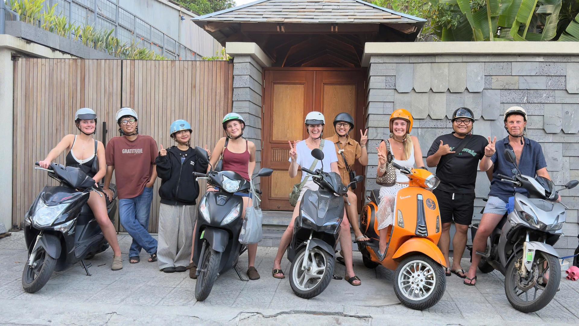 Nha Trang Night Local Food Tasting & Sightseeing Tour by Scooter - Image 1