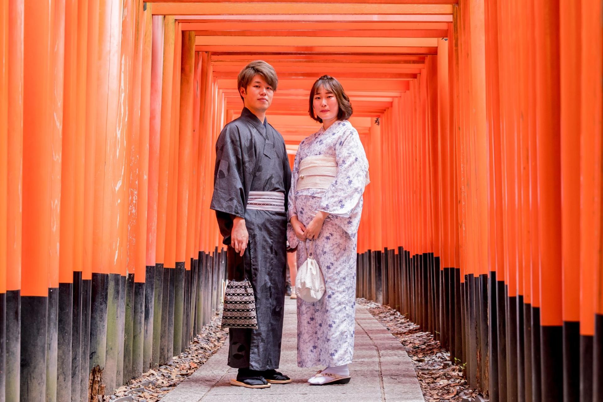 Kyoto Aiwafuku Fushimi Inari Store: Explore the Senbon Torii, Kimono Rental + Japanese-style Hair Set with Makeup and Photo Shoot available as optional extras (Aiwafuku Fushimi Inari Store) - Thumbnail 15
