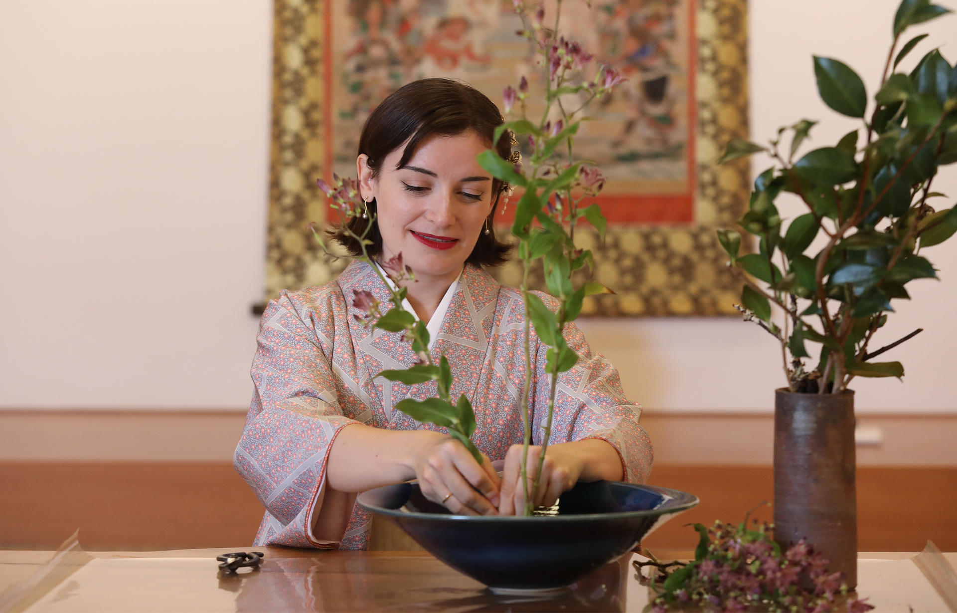 Luxury Ikebana Experience in Tokyo - Create Your Japanese Flower Art - Thumbnail 3