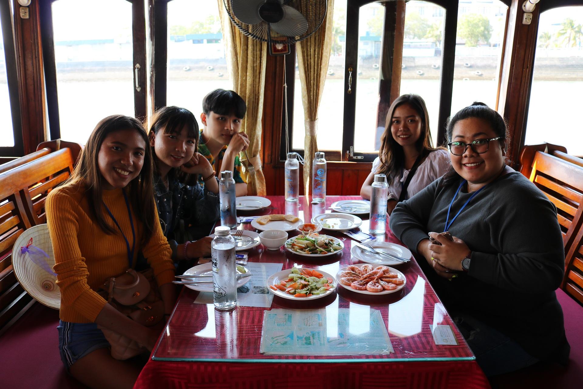 Dragonfly Day Cruise: Ha Long Bay, Thien Cung Cave, Kayaking - Thumbnail 16