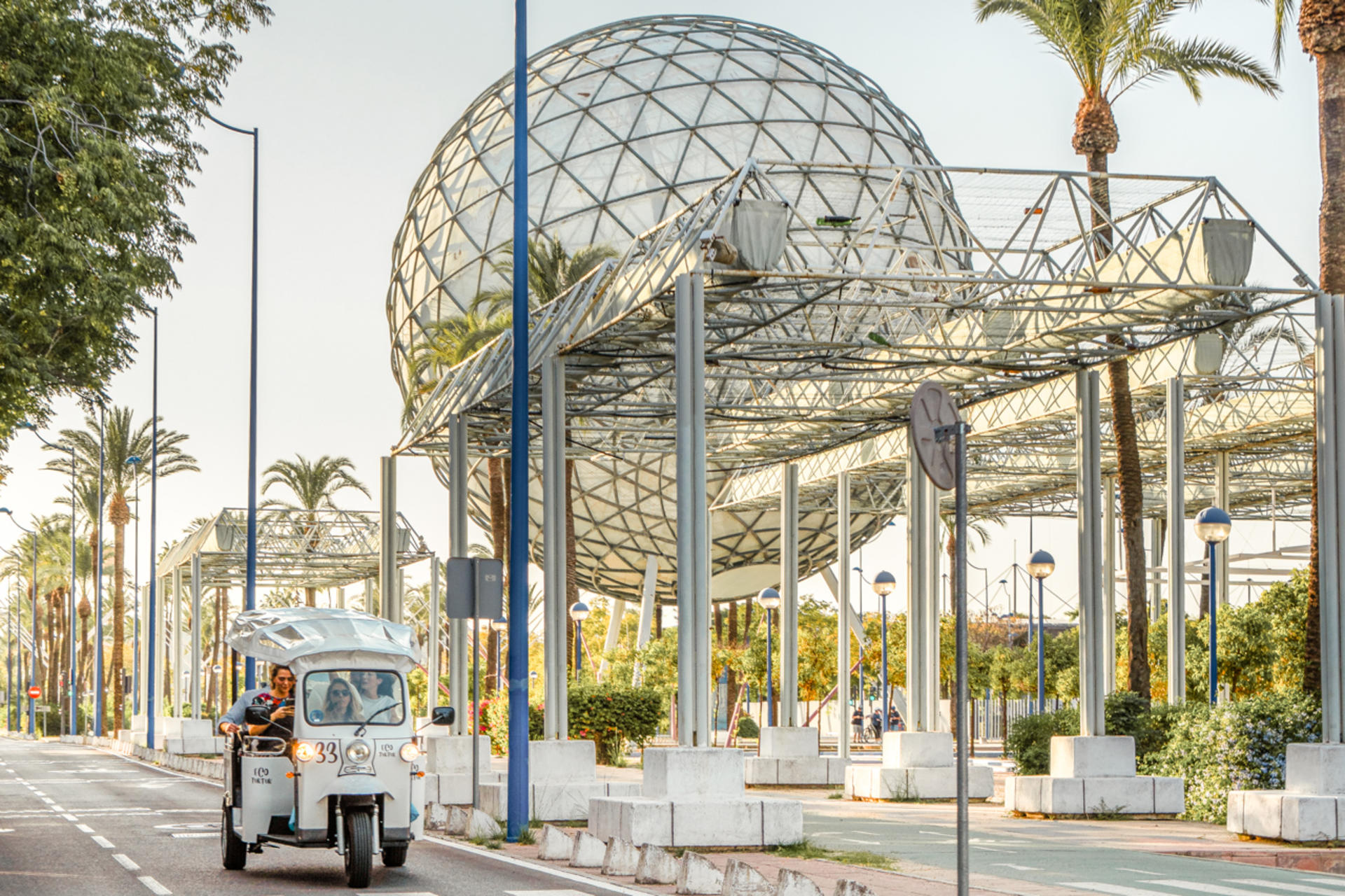 Private Eco Tuk Tuk Tour in Seville - Thumbnail 9