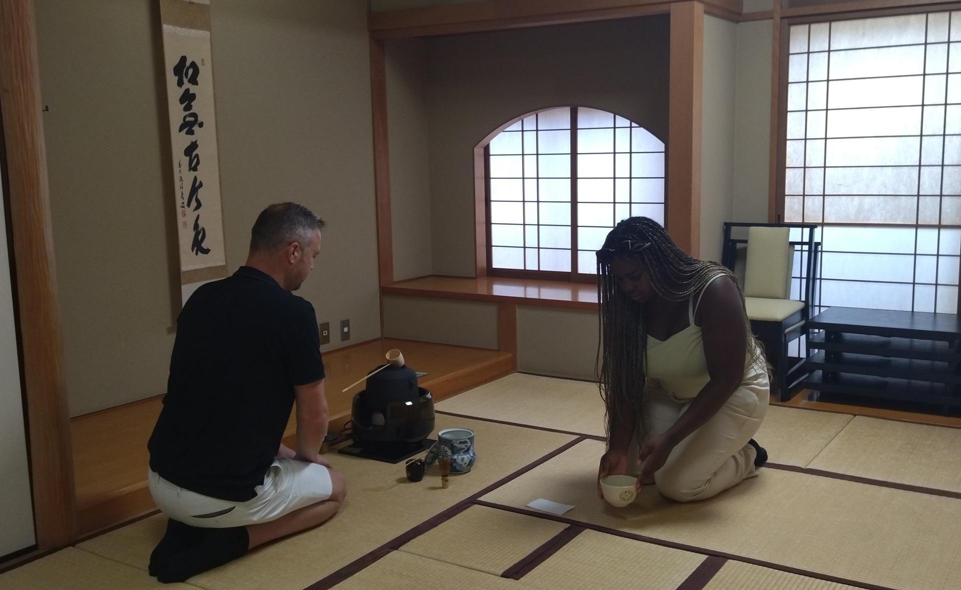 Authentic Tea Ceremony Experience in a Tea Room (Osaka) - Thumbnail 14