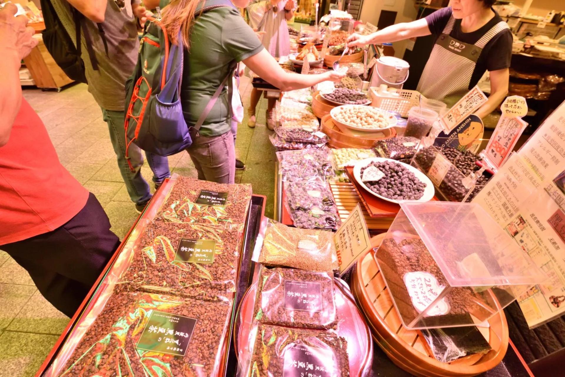 Nishiki Market Half Day Morning Walking Food Tour in Kyoto - Thumbnail 4
