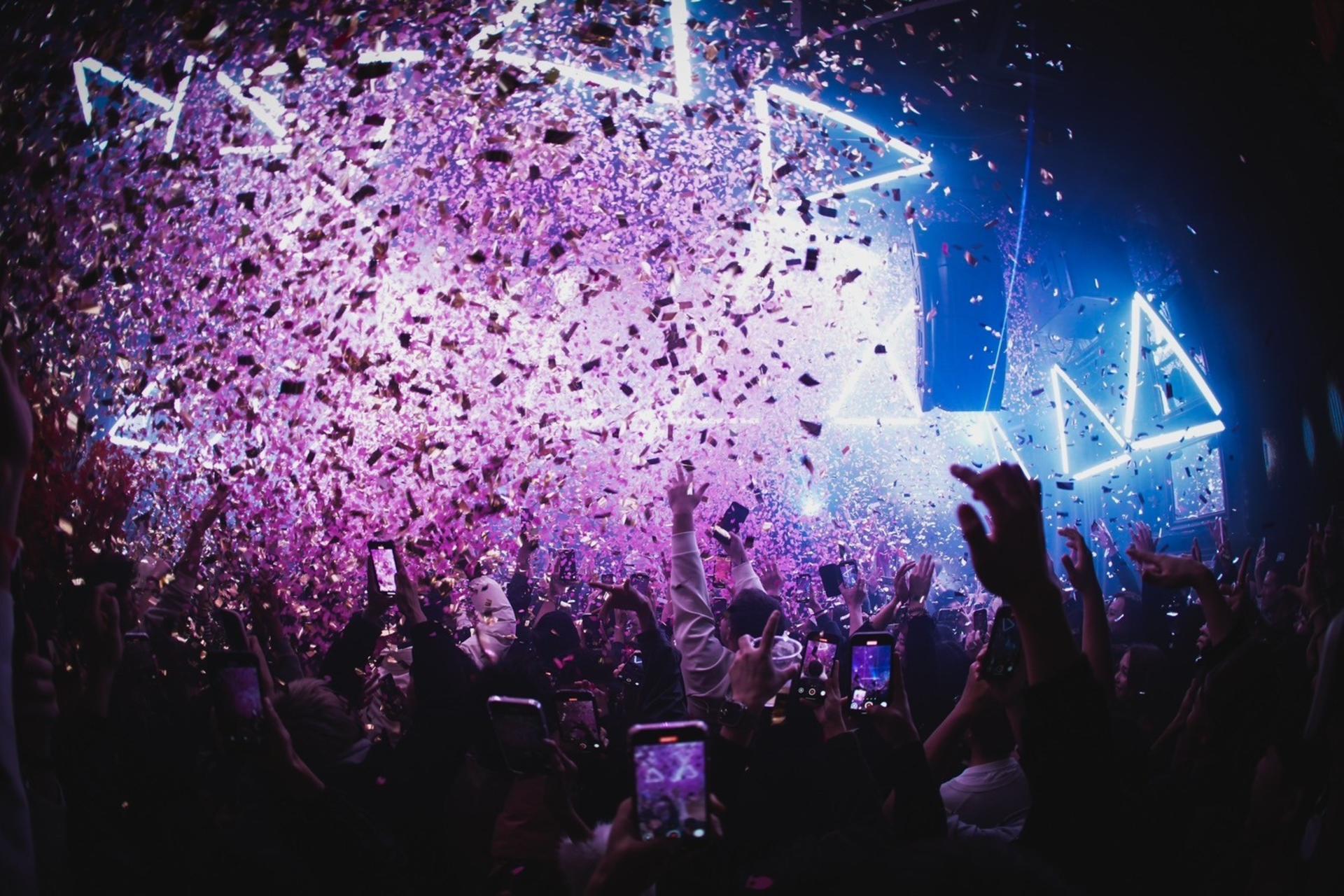 Osaka Umeda: OWL Nightclub Admission Ticket (For Foreign) - Image 1
