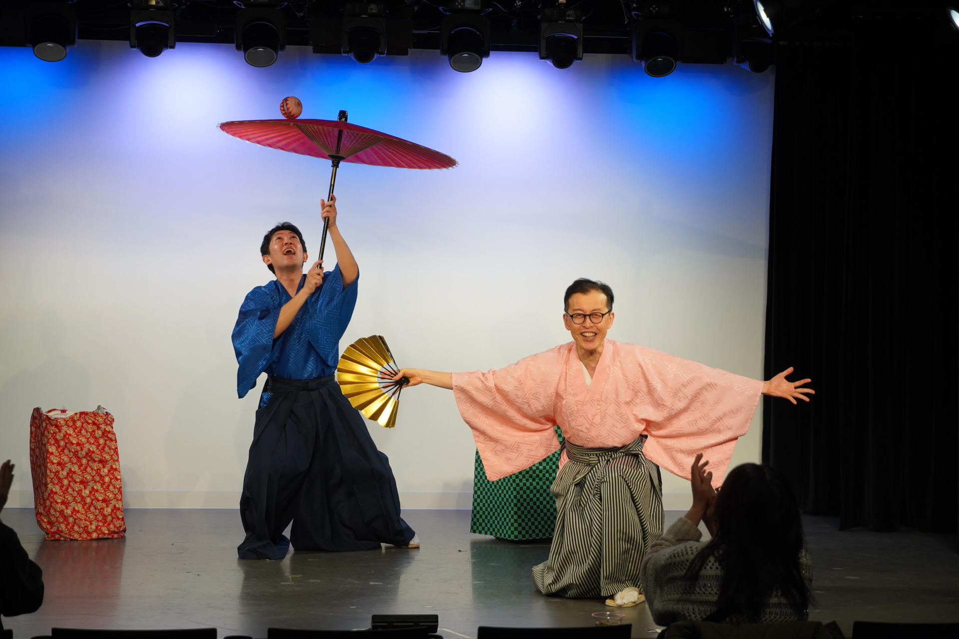 Yoshimoto Dotonbori Theater - Thumbnail 5