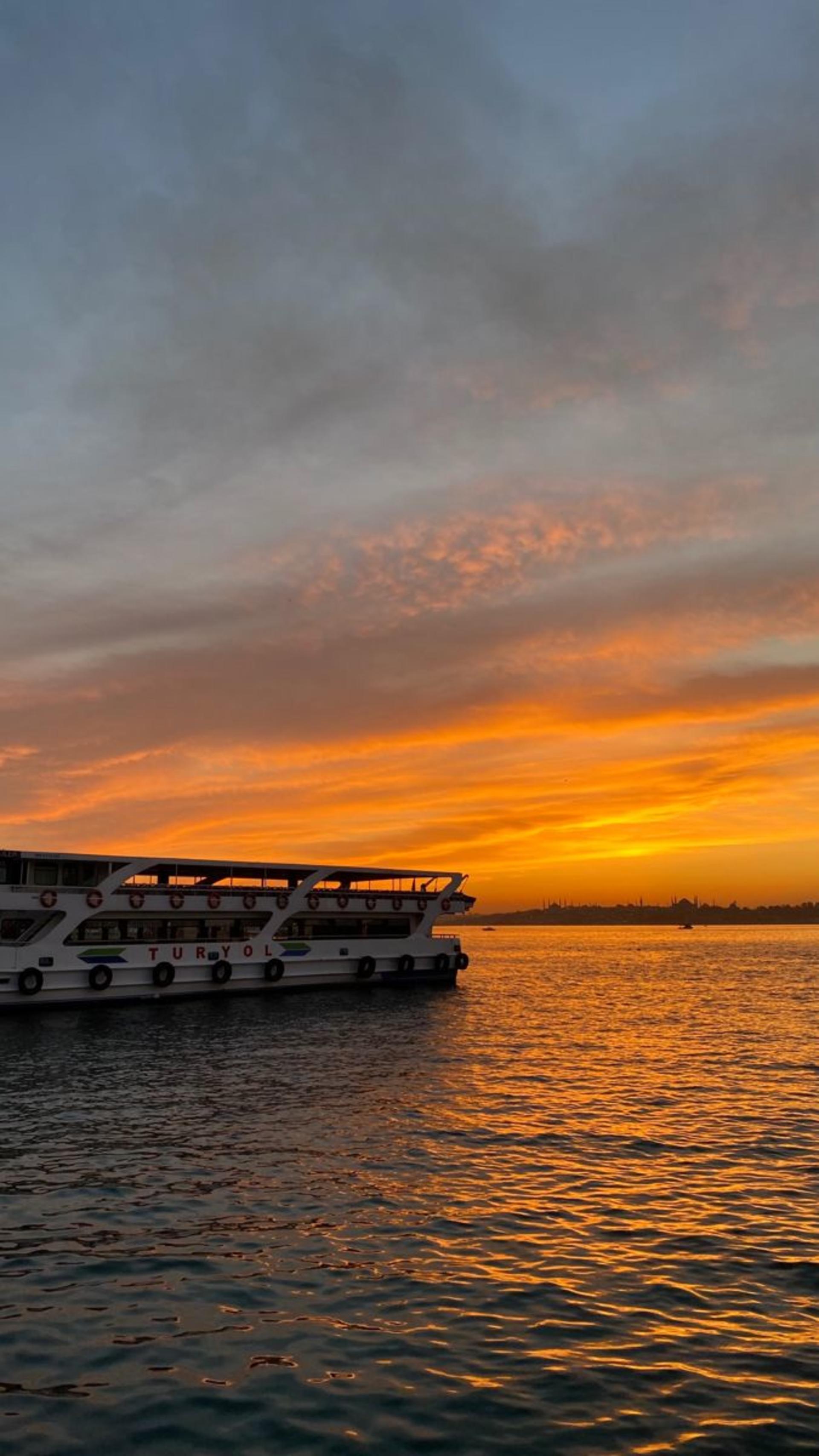 Istanbul Bosphorus Sunset Yachting: Sips, Sights & Stories - Thumbnail 55