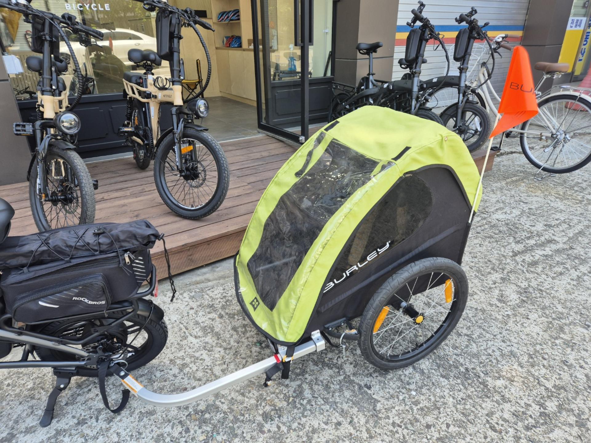 ENKO Electric Bike Ride on the Han River Bike Path in Seoul - Thumbnail 16
