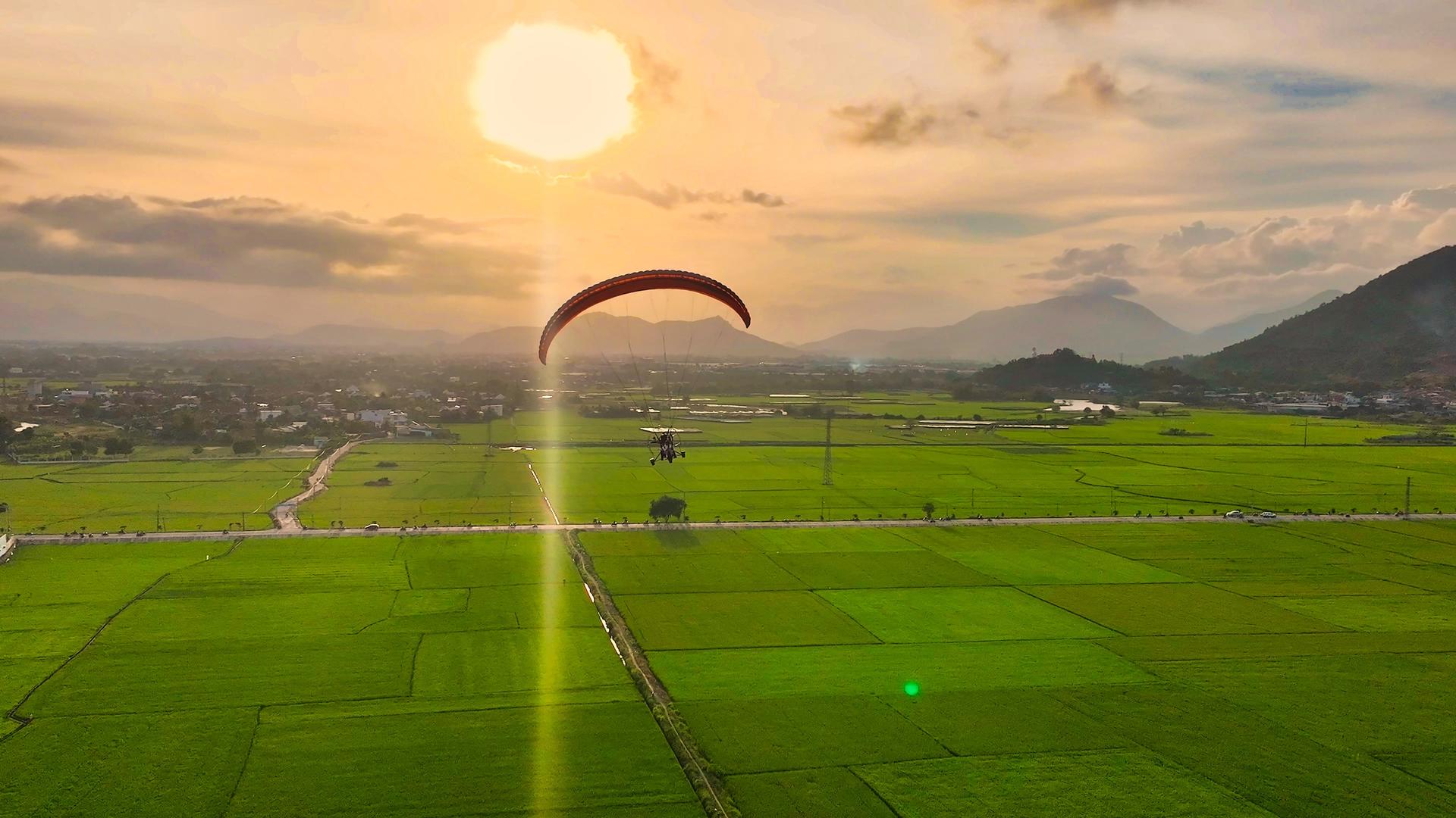 Paramotor Experience in Nha Trang - Thumbnail 7