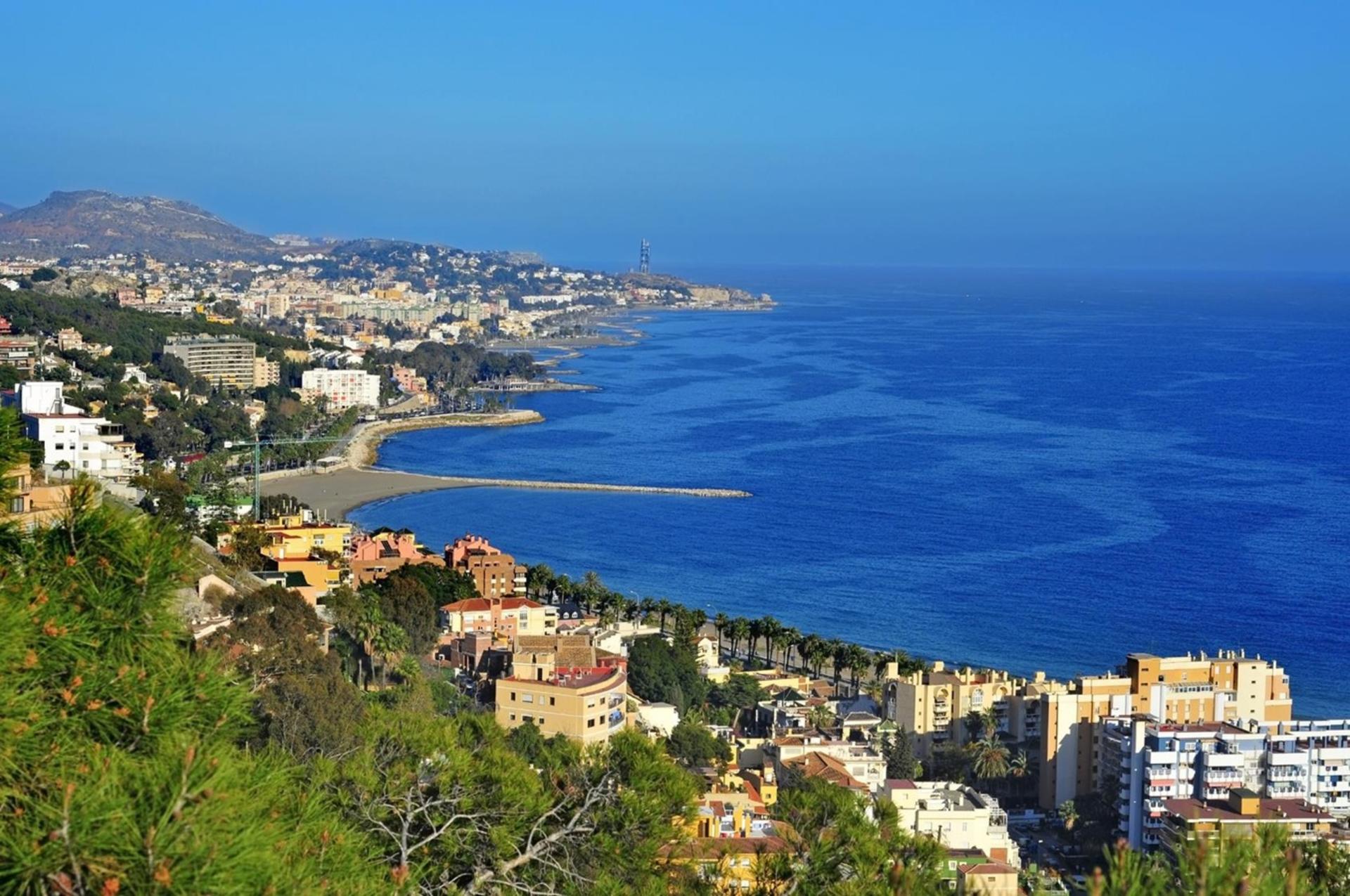The Best of Malaga Private Tour: Day & Night Sightseeing Highlights - Thumbnail 5