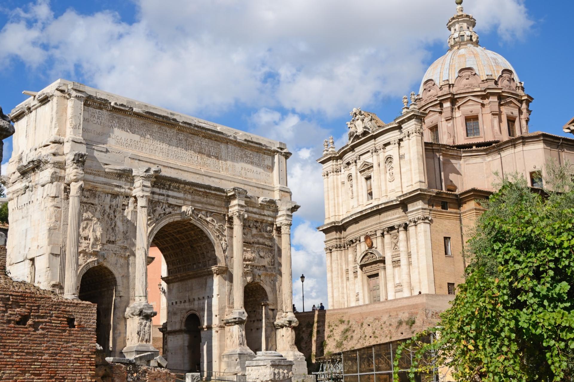 Colosseum, Roman Forum and Palatine Hill private tour in Rome - Thumbnail 11